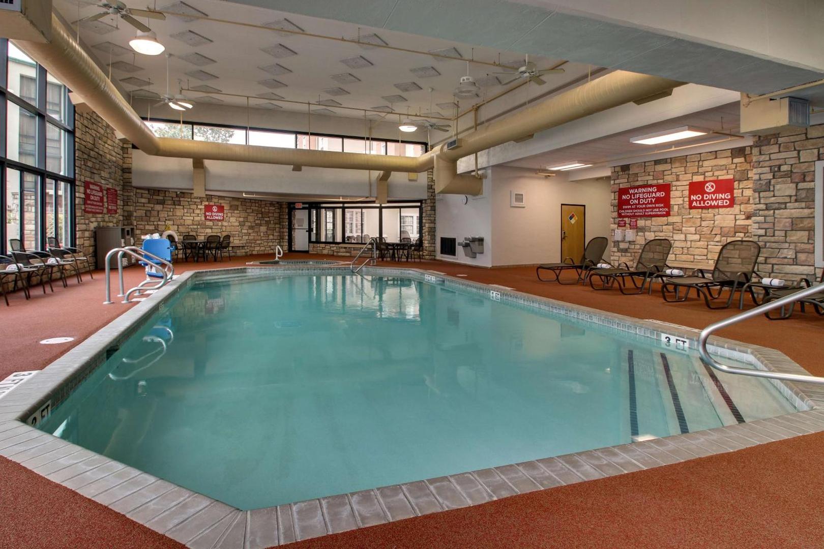 Drury Inn & Suites Northwest Medical Center