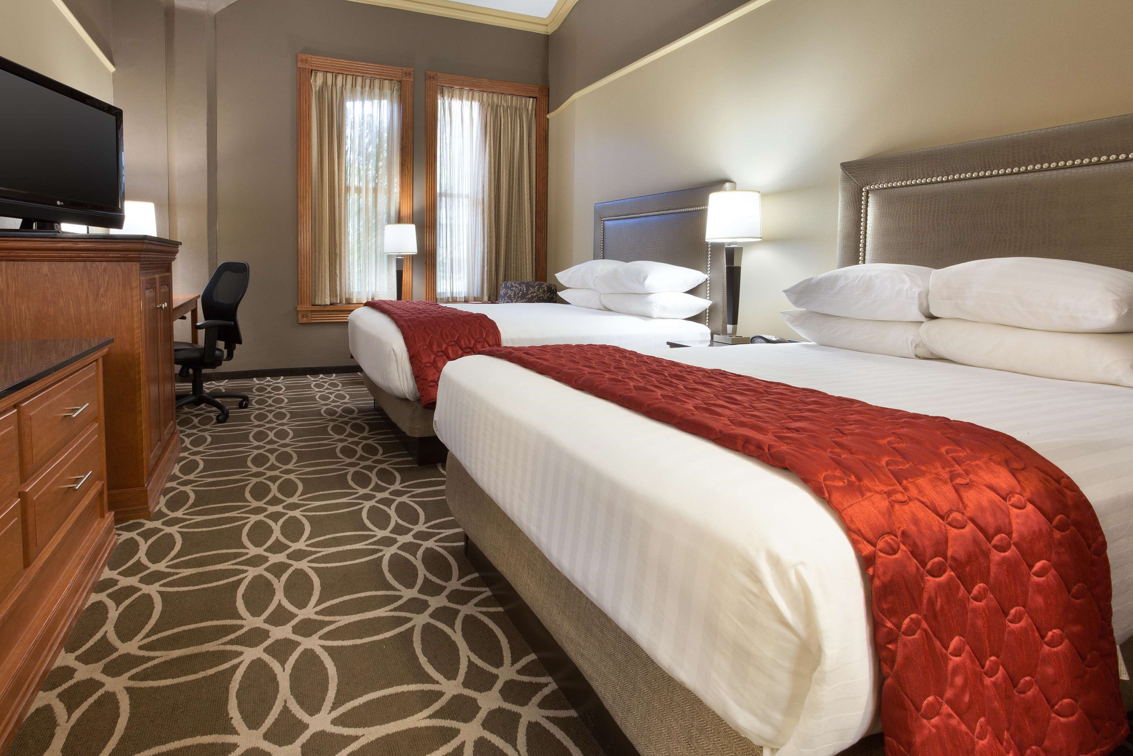 Drury Inn & Suites Riverwalk San Antonio