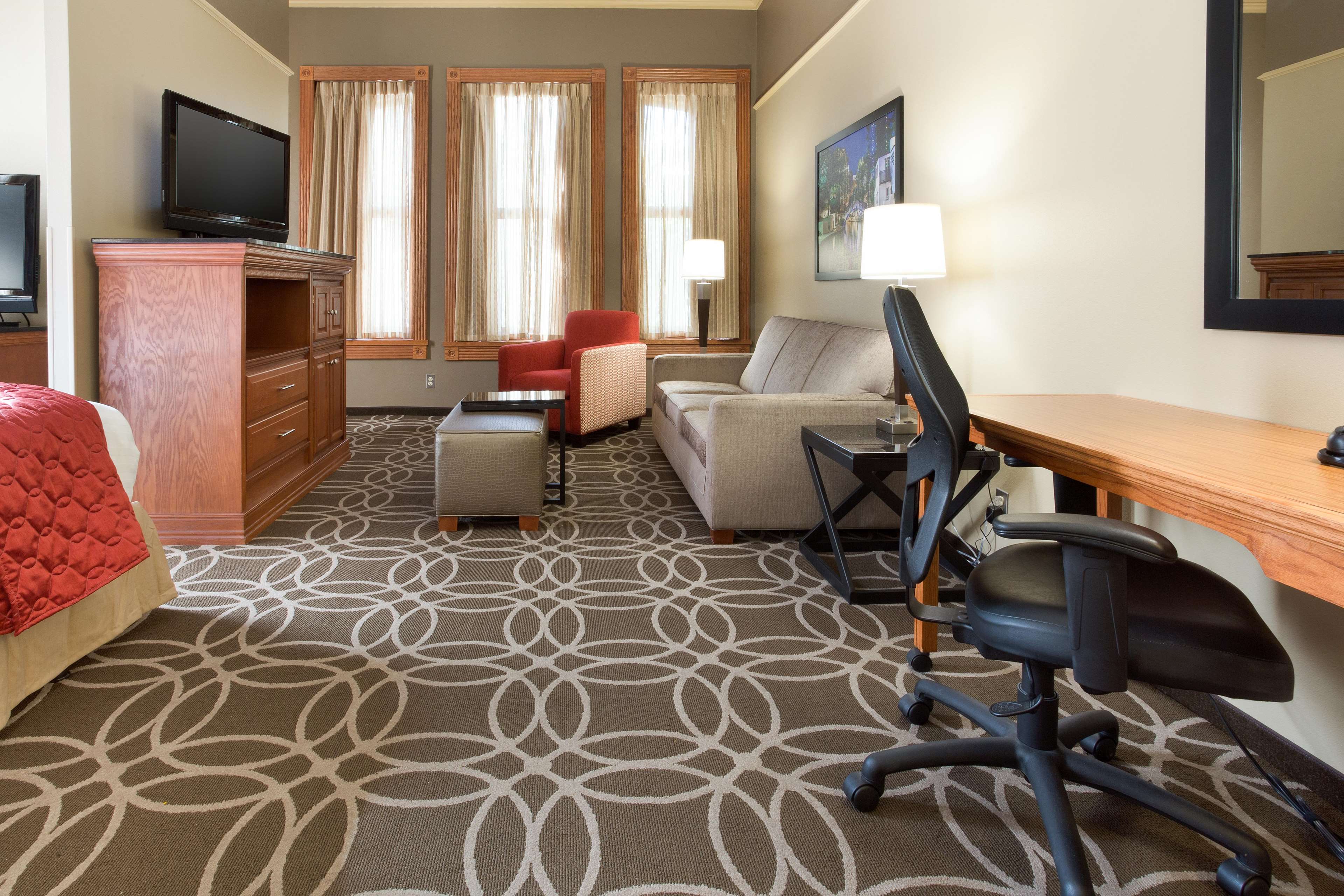Drury Inn & Suites Riverwalk San Antonio
