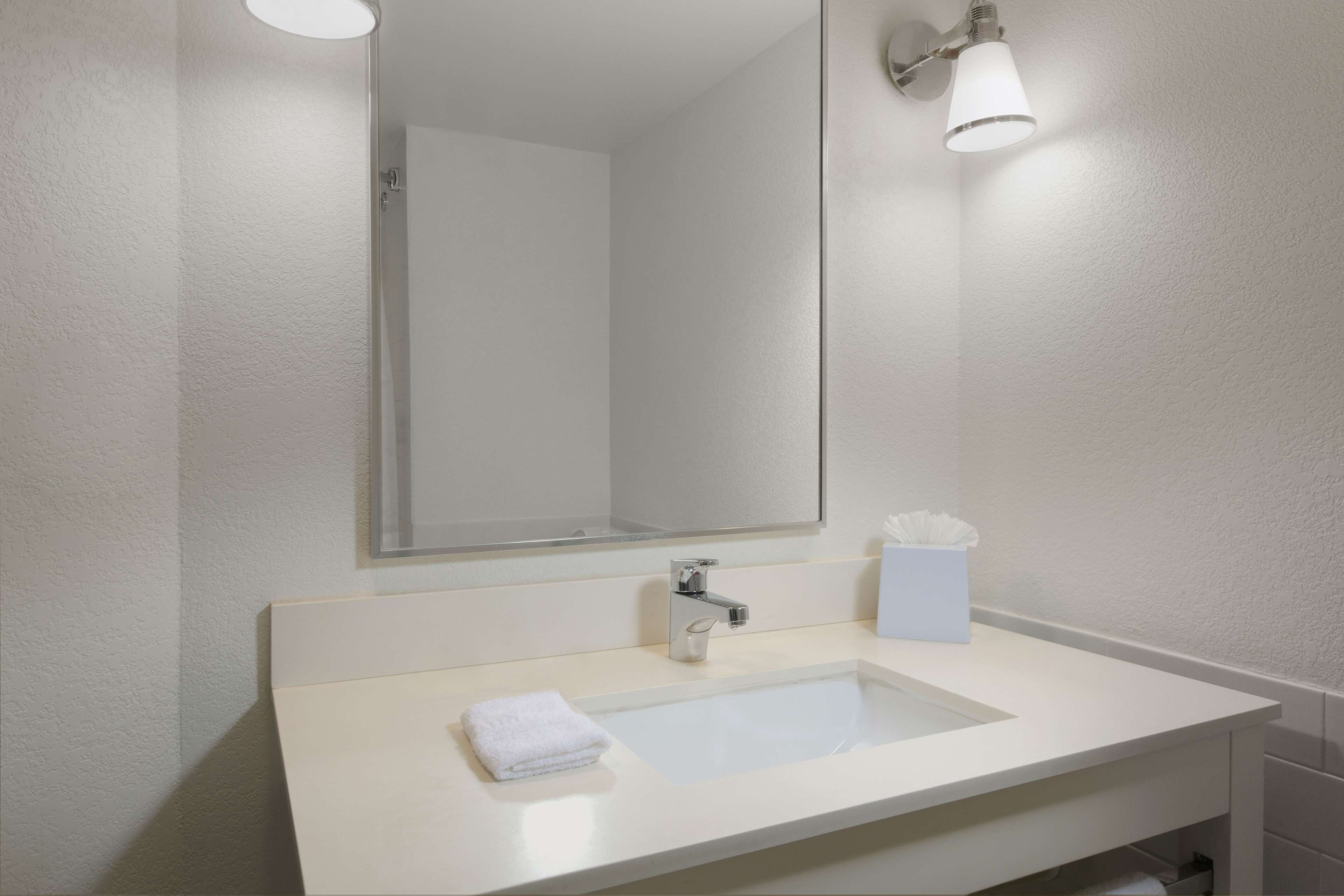 Drury Inn & Suites San Antonio Airport