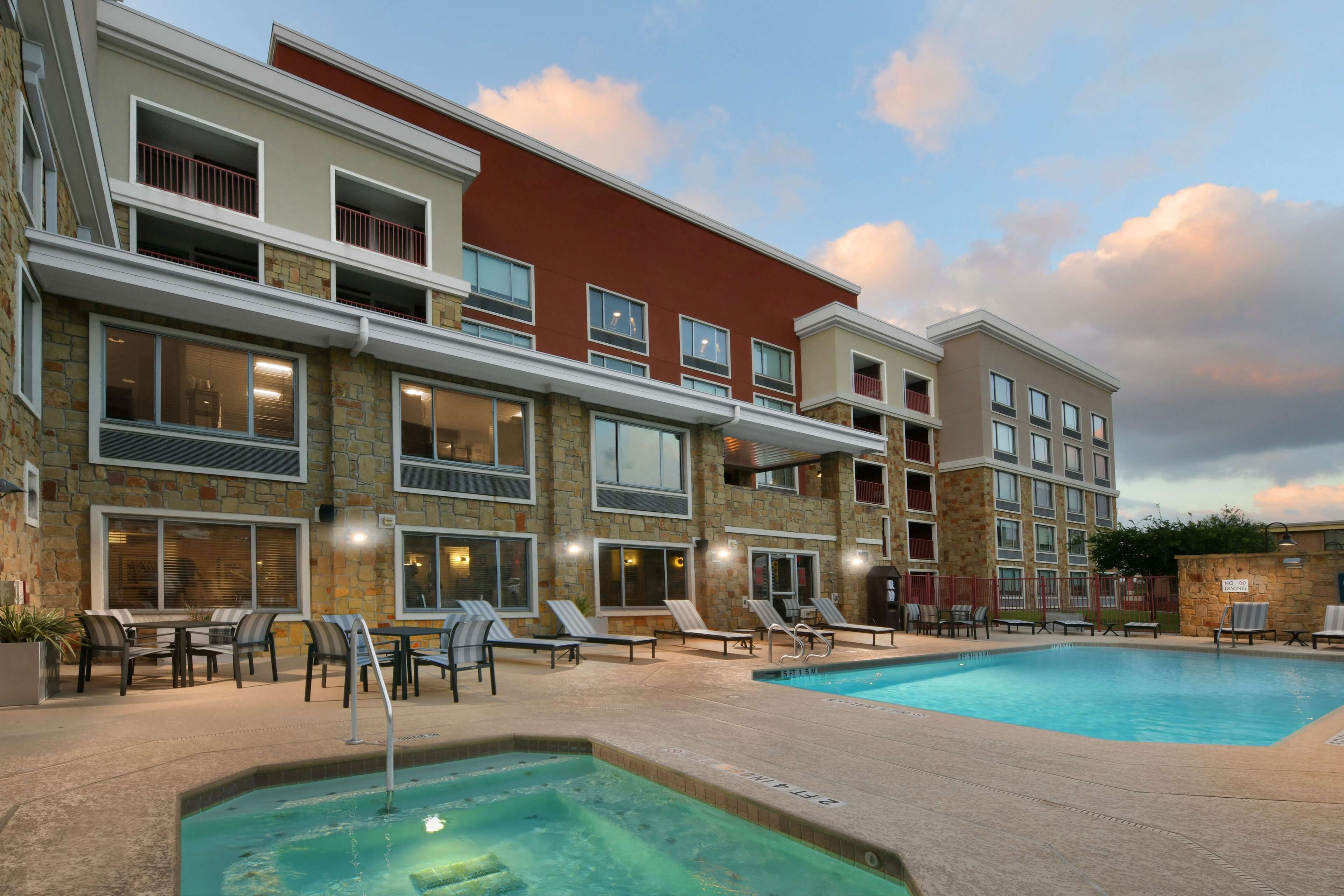 Drury Inn & Suites San Antonio Airport
