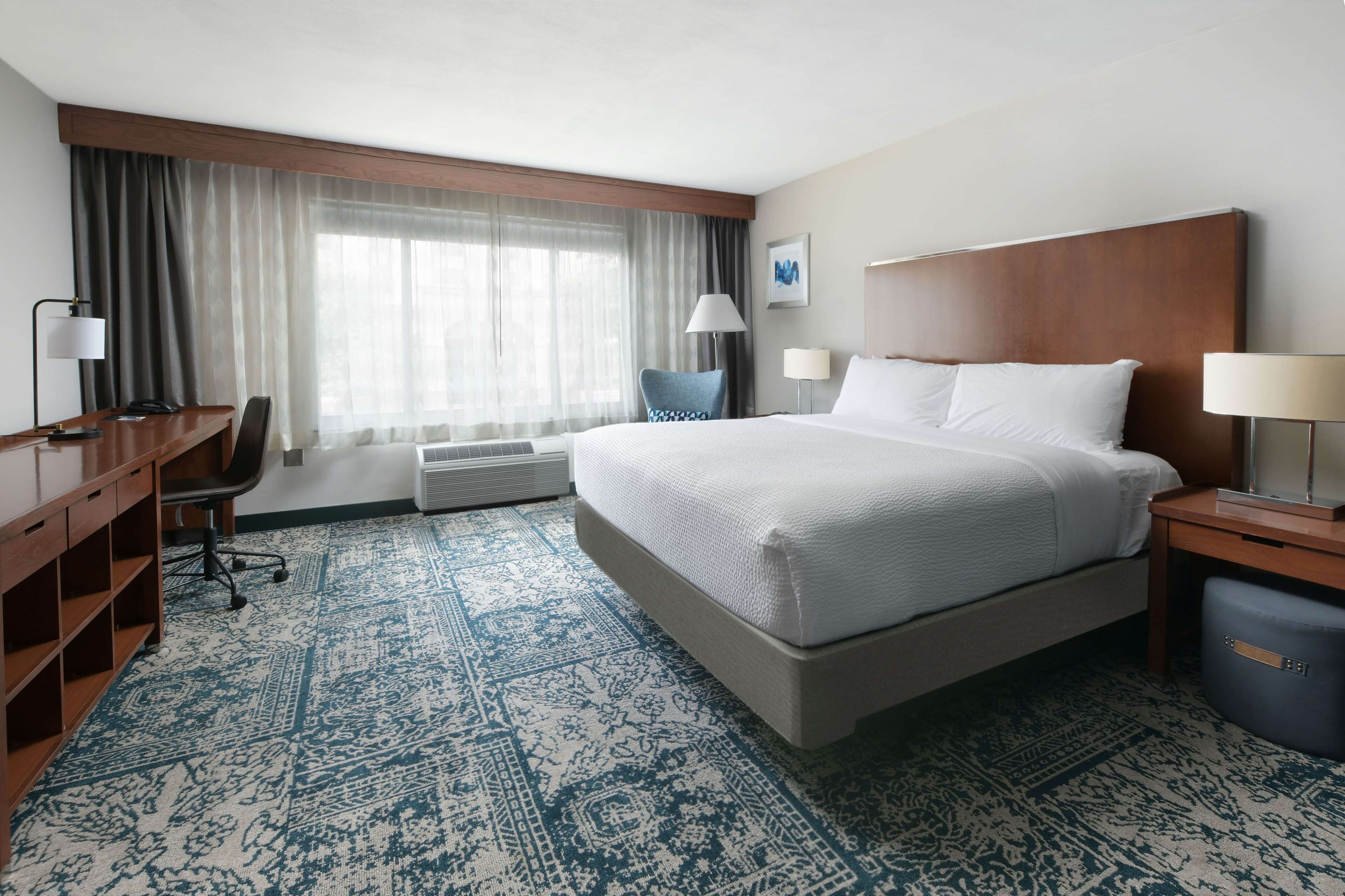 Drury Inn & Suites San Antonio Airport