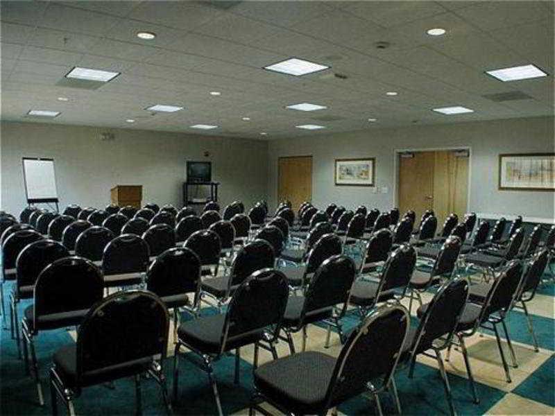 Holiday Inn Express & Suites San Antonio Rivercenter Area