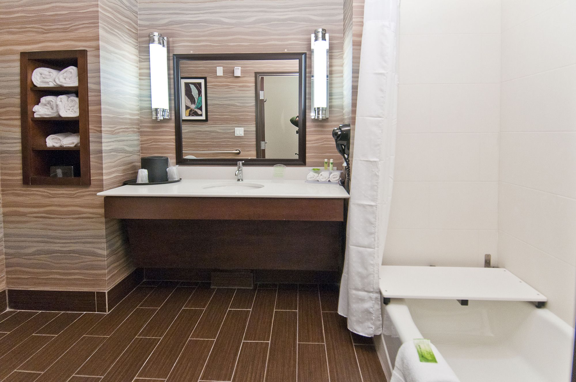Holiday Inn Express And Suites San Antonio SE by AT&T Center