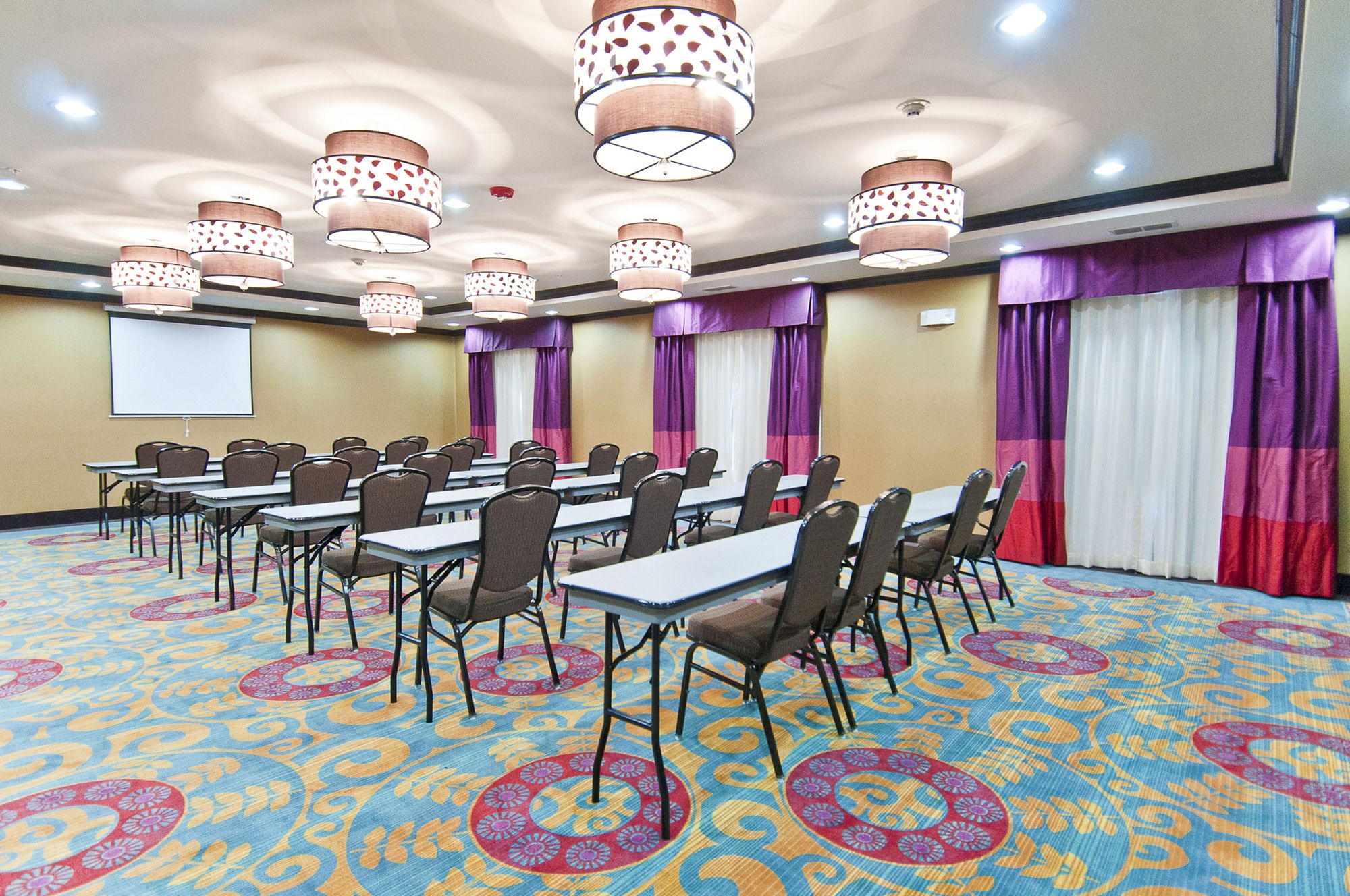 Holiday Inn Express And Suites San Antonio SE by AT&T Center