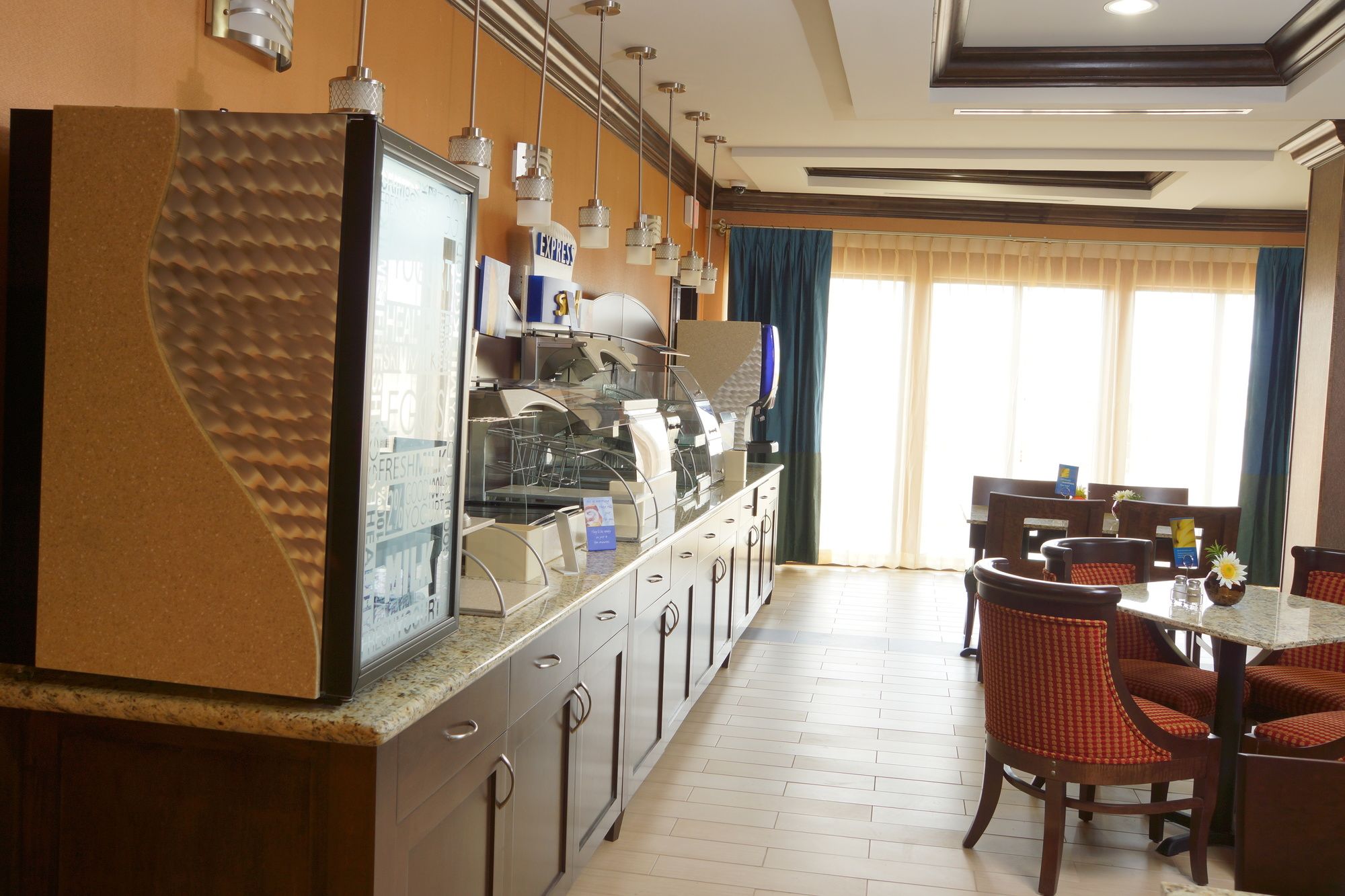 Holiday Inn Express And Suites San Antonio SE by AT&T Center