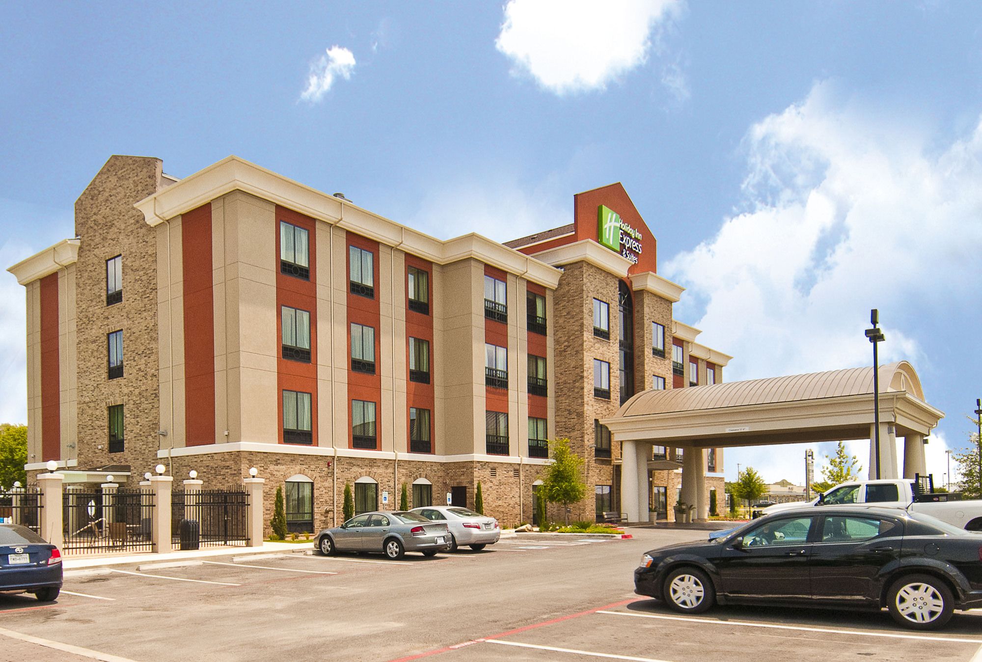 Holiday Inn Express And Suites San Antonio SE by AT&T Center