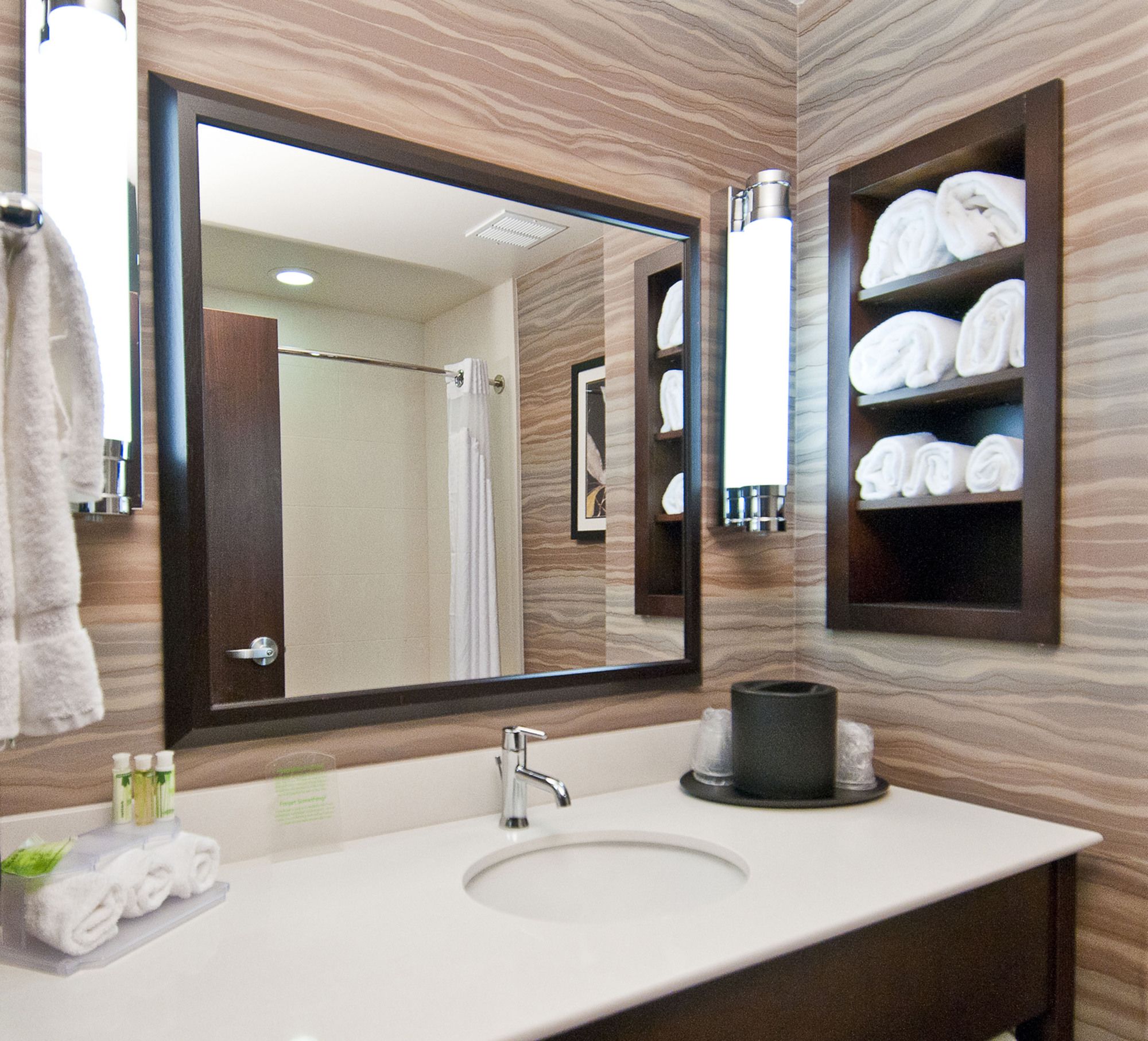 Holiday Inn Express And Suites San Antonio SE by AT&T Center