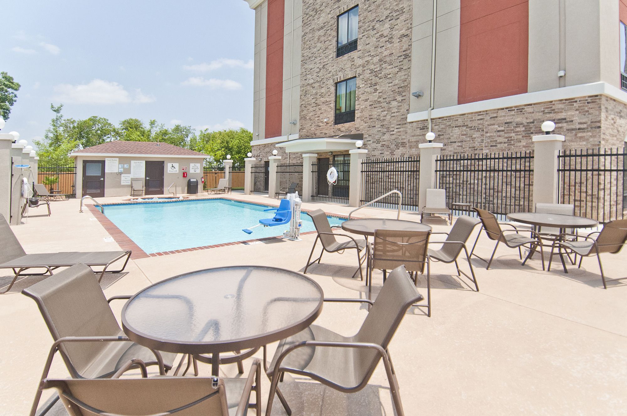 Holiday Inn Express And Suites San Antonio SE by AT&T Center