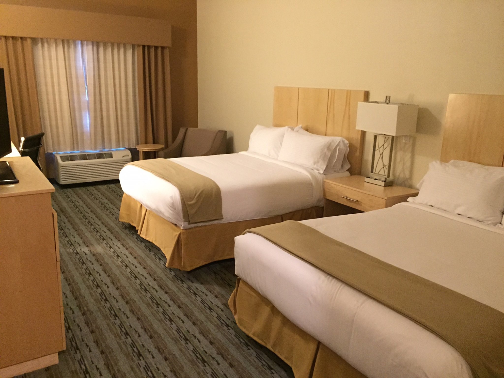Holiday Inn Express & Suites San Antonio - Brooks City Base