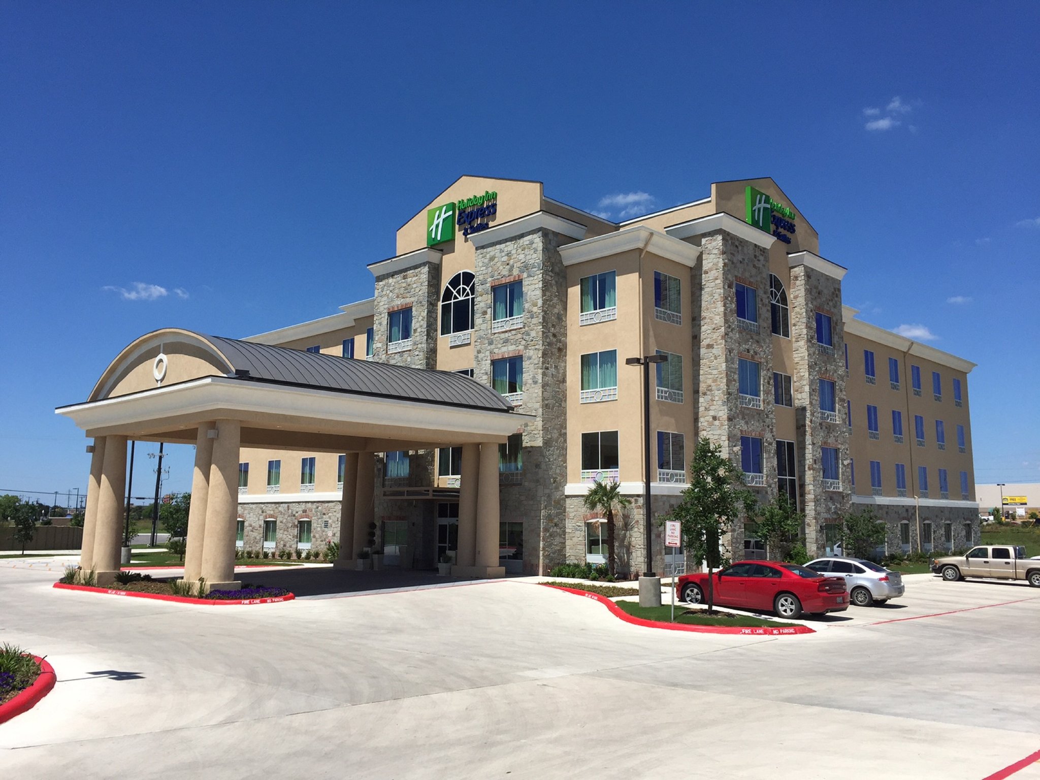 Holiday Inn Express & Suites San Antonio - Brooks City Base