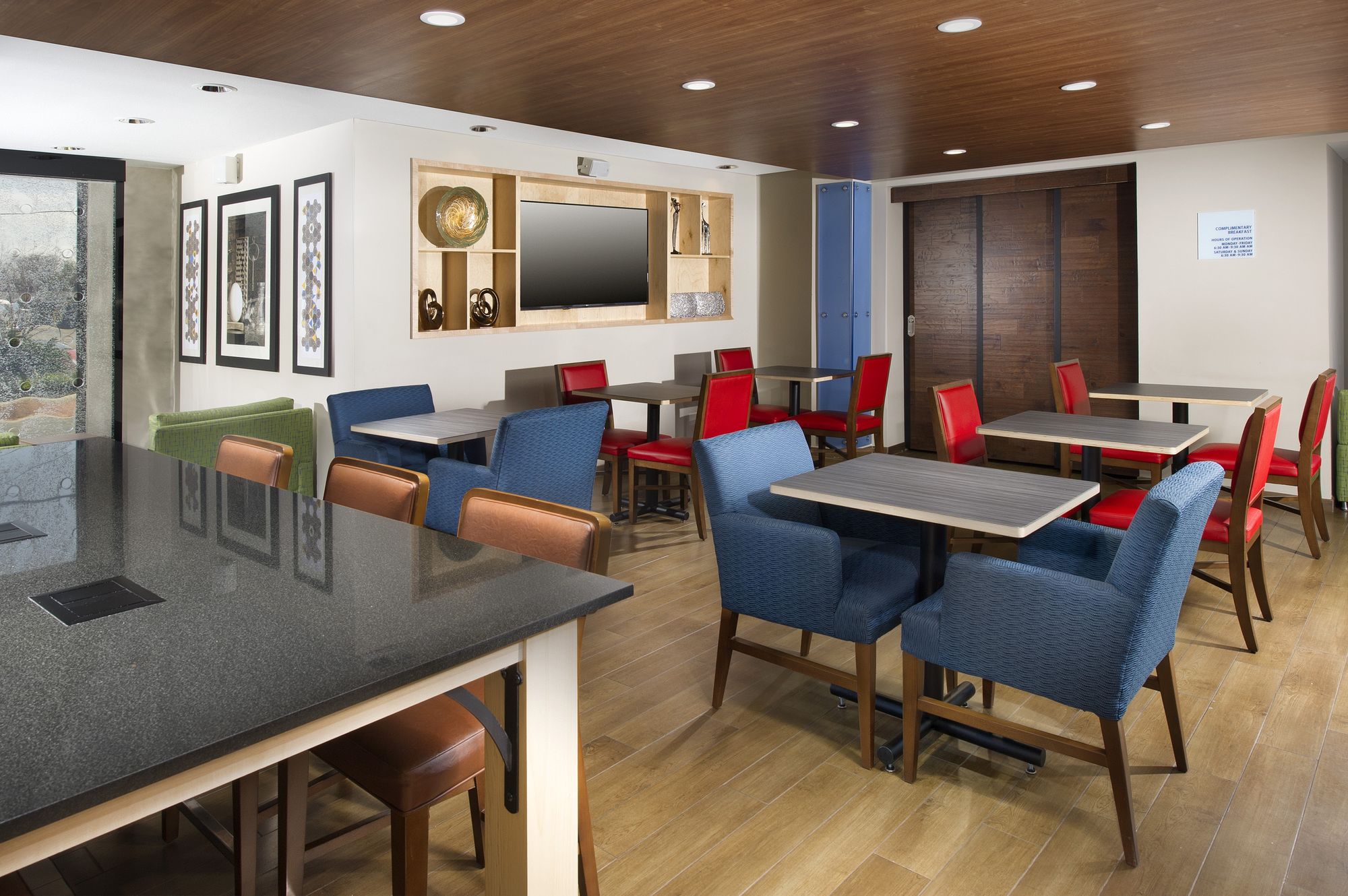 Holiday Inn Express Hotel & Suites San Antonio-Downtown Market Area
