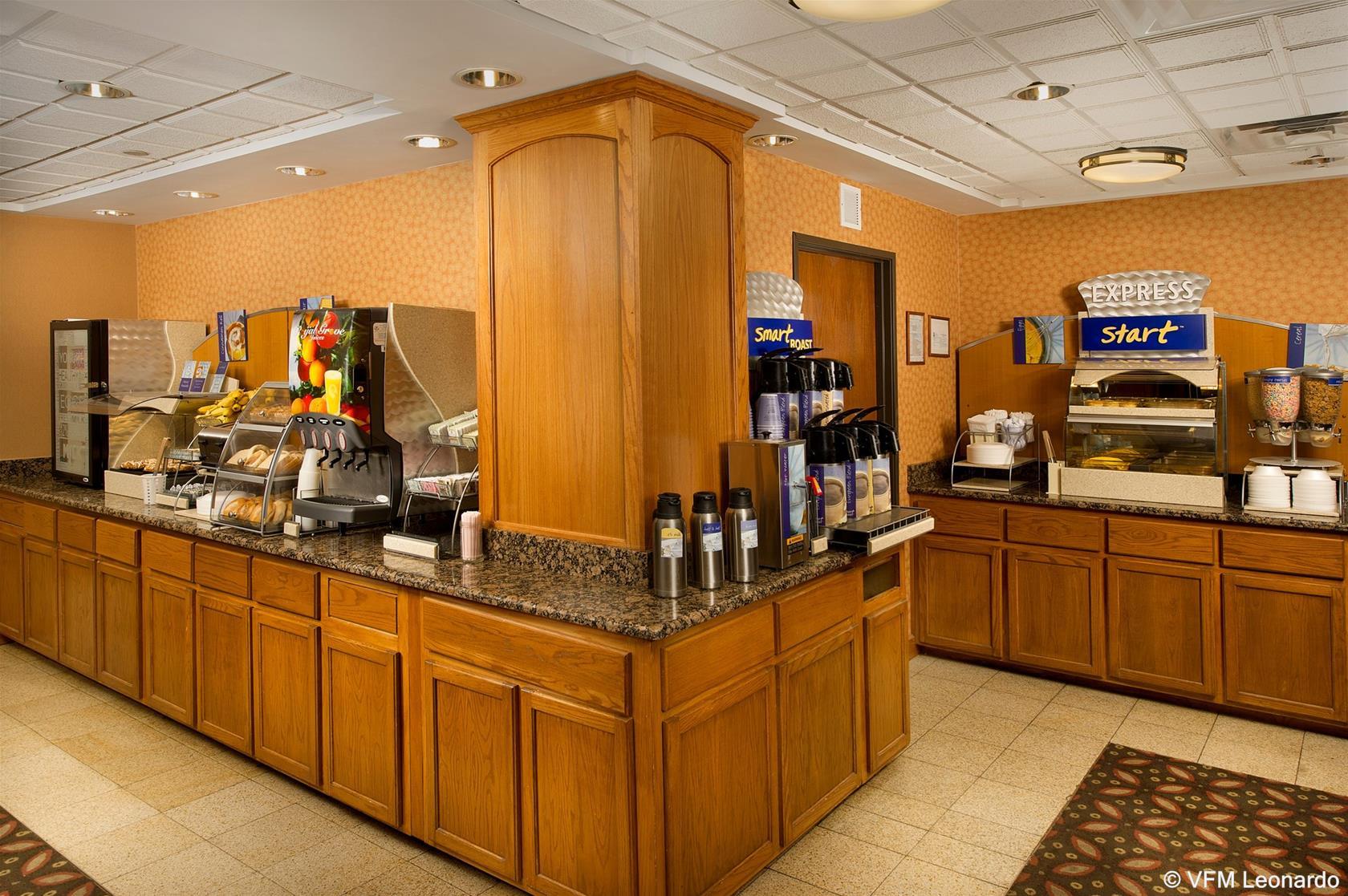 Holiday Inn Express San Antonio N-Riverwalk Area