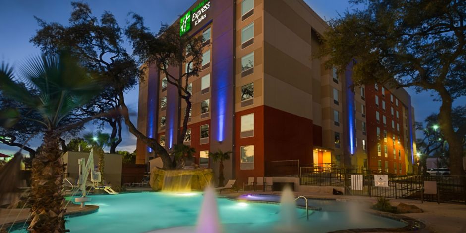 Holiday Inn Express & Suites San Antonio NW-Medical Area