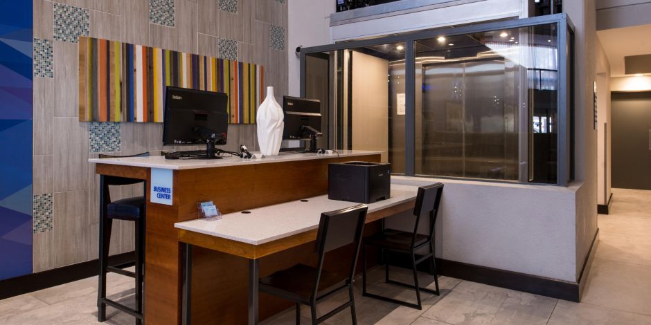 Holiday Inn Express & Suites San Antonio NW-Medical Area