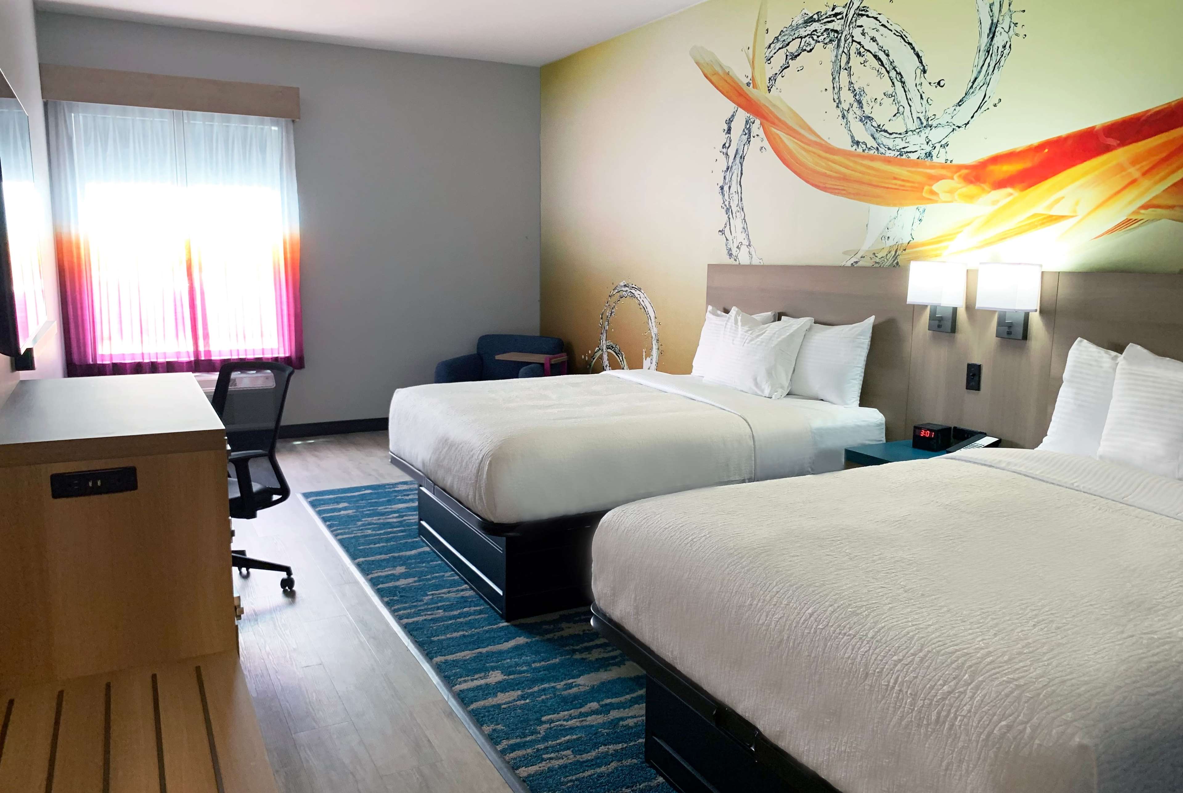 La Quinta Inn & Suites by Wyndham San Antonio Seaworld/Lafb