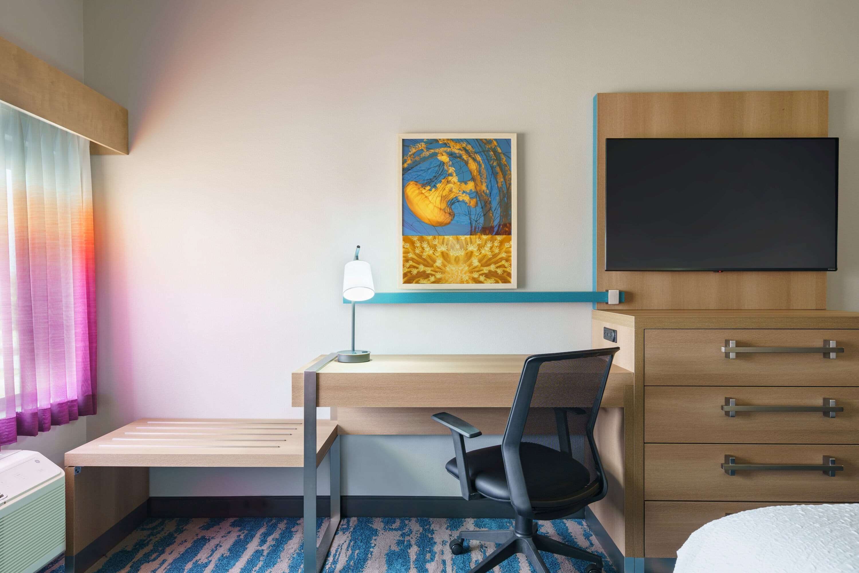 La Quinta Inn & Suites by Wyndham San Antonio Seaworld/Lafb