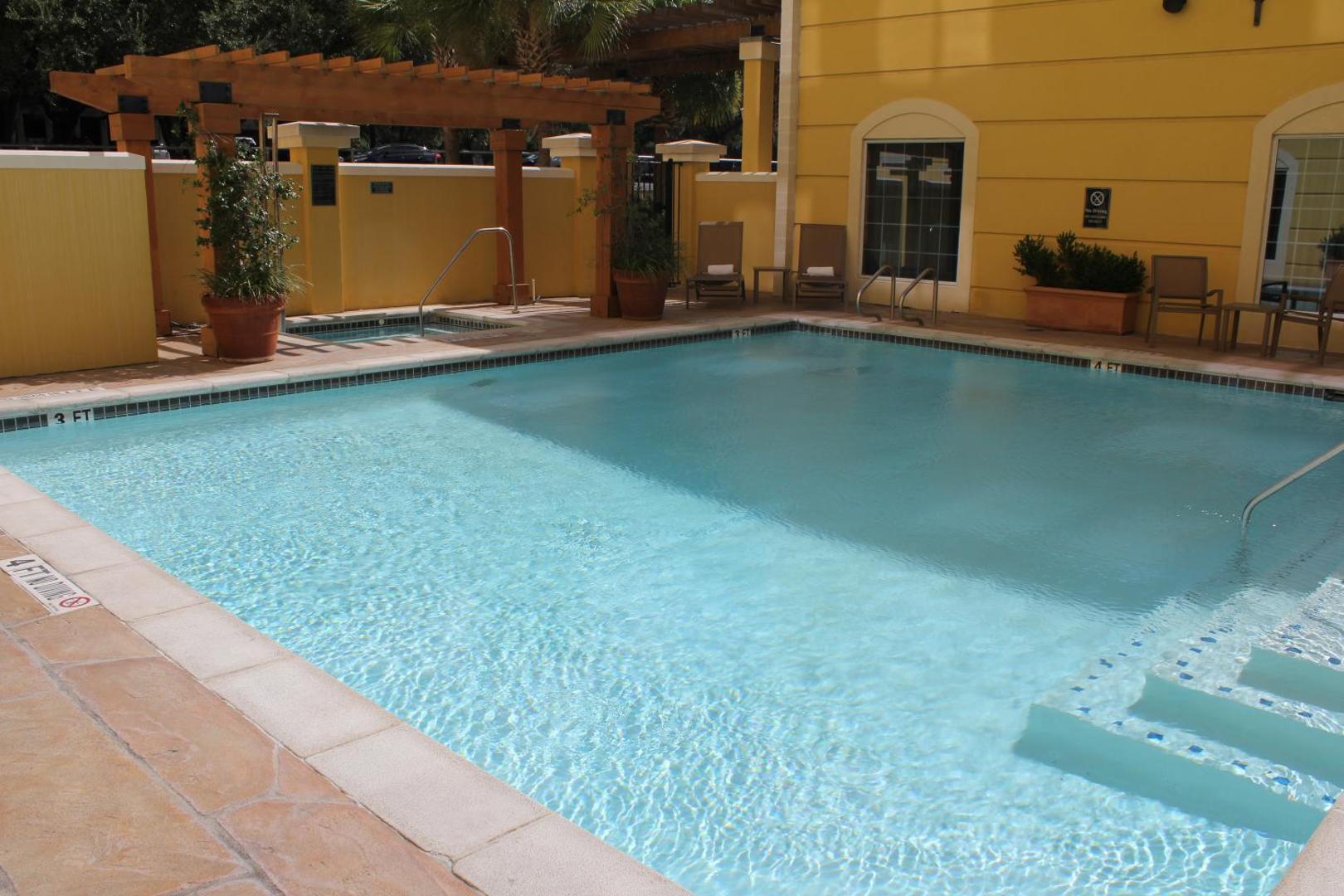 La Quinta Inn & Suites by Wyndham San Antonio Medical Ctr NW