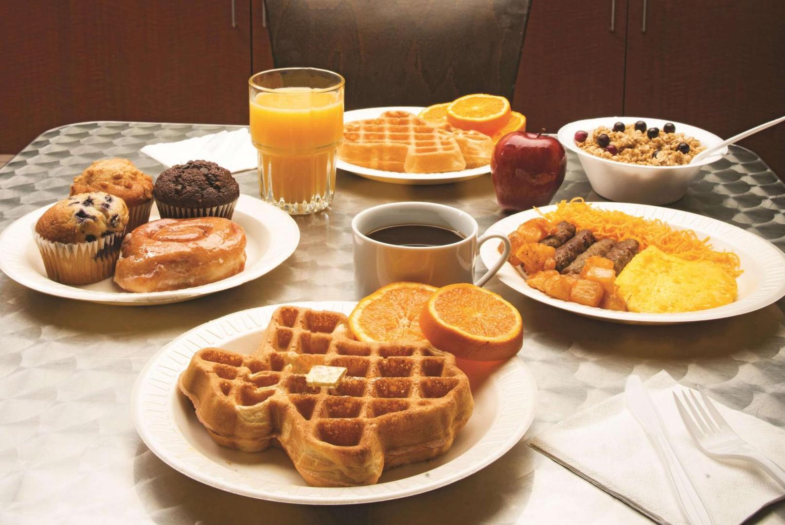 La Quinta Inn & Suites by Wyndham San Antonio Medical Ctr NW