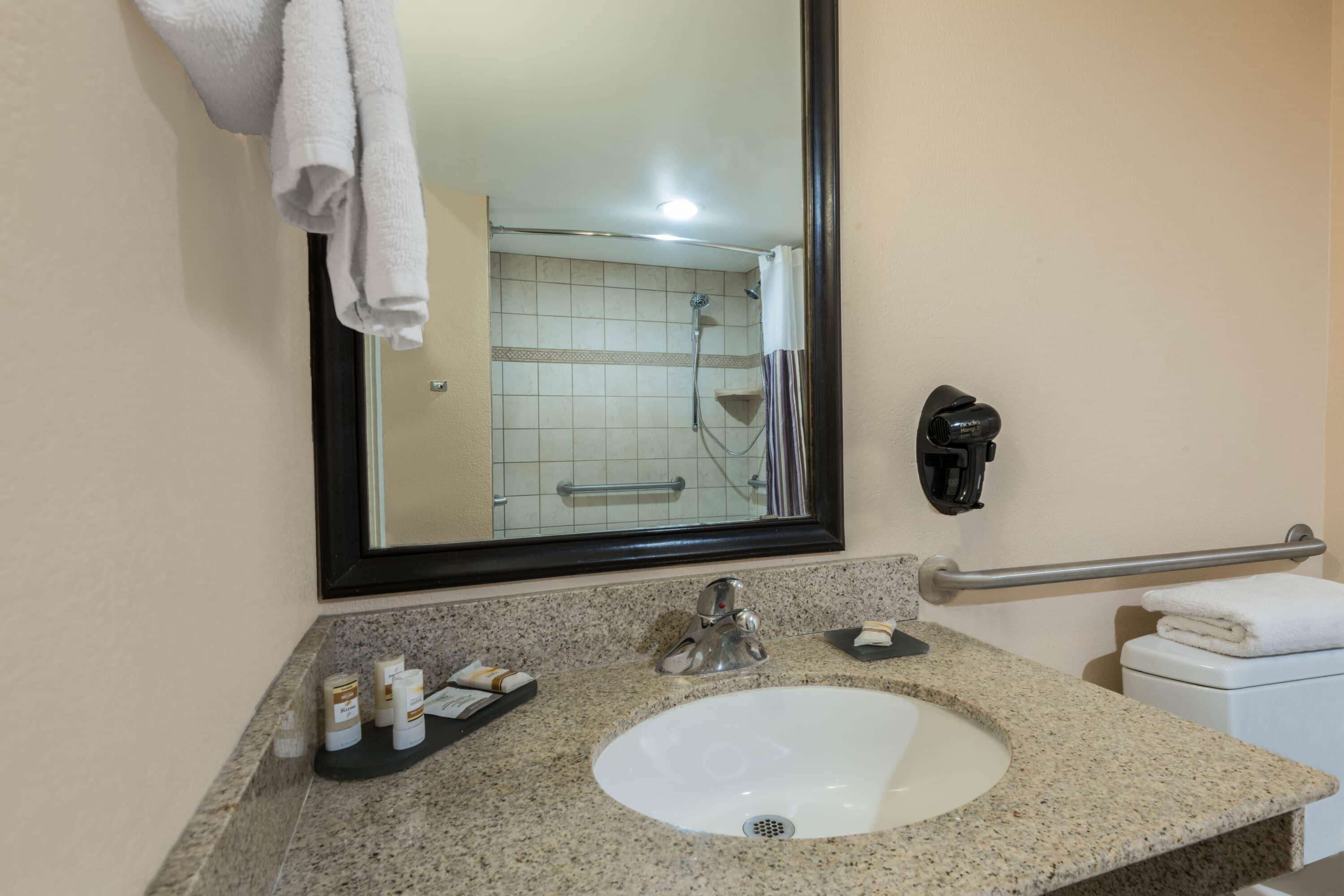 La Quinta Inn & Suites by Wyndham San Antonio Medical Ctr NW