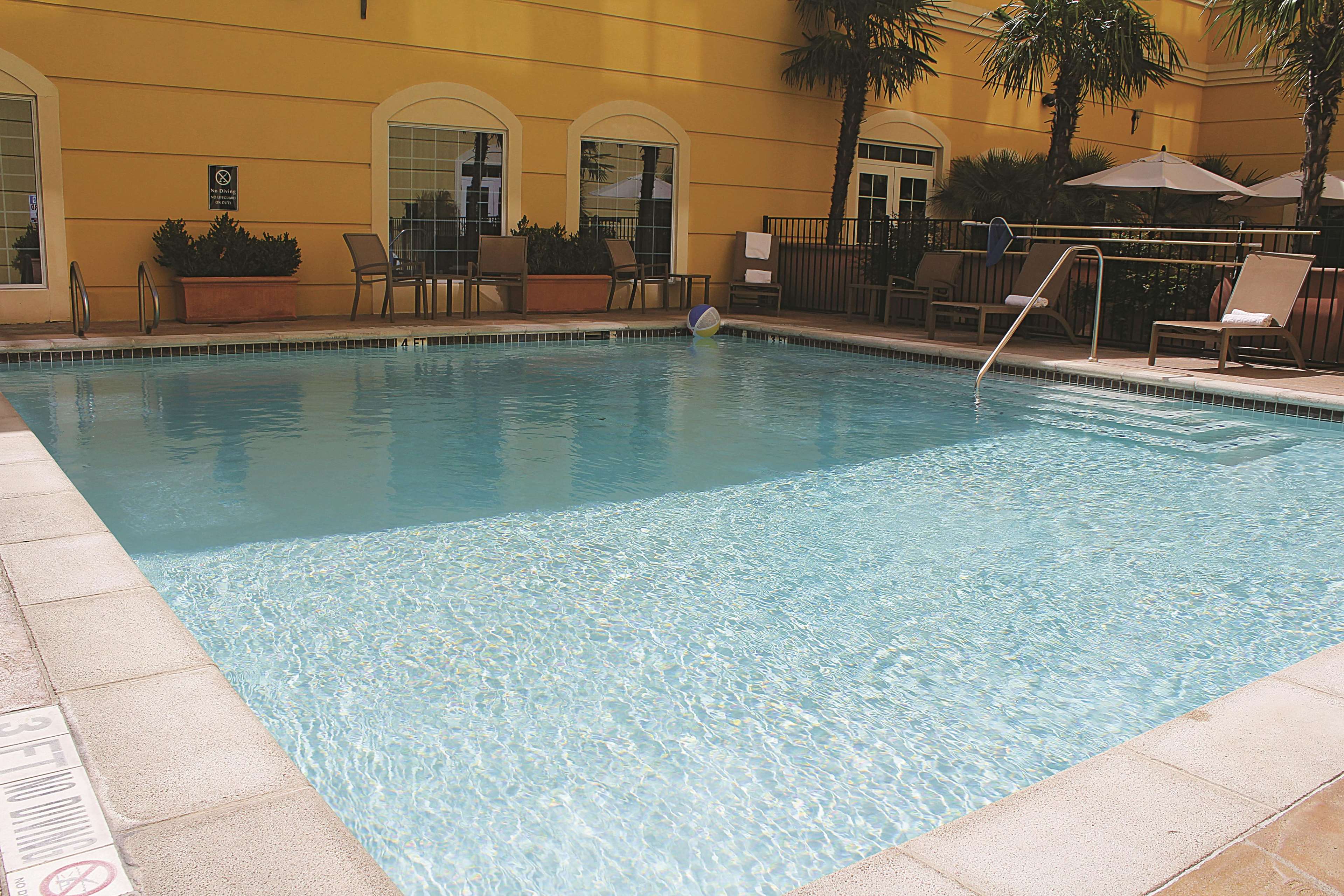 La Quinta Inn & Suites by Wyndham San Antonio Medical Ctr NW
