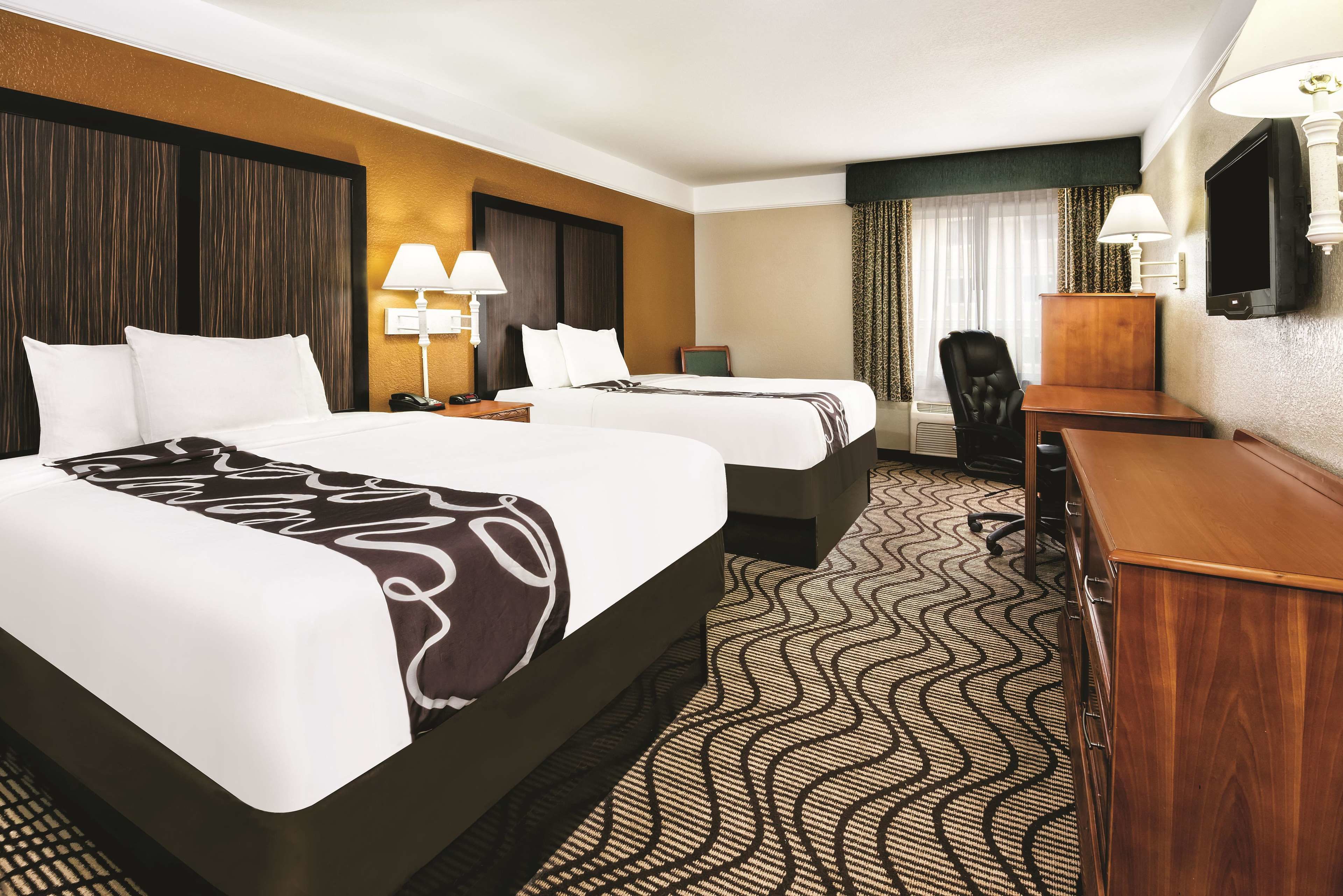 La Quinta Inn & Suites by Wyndham San Antonio N Stone Oak