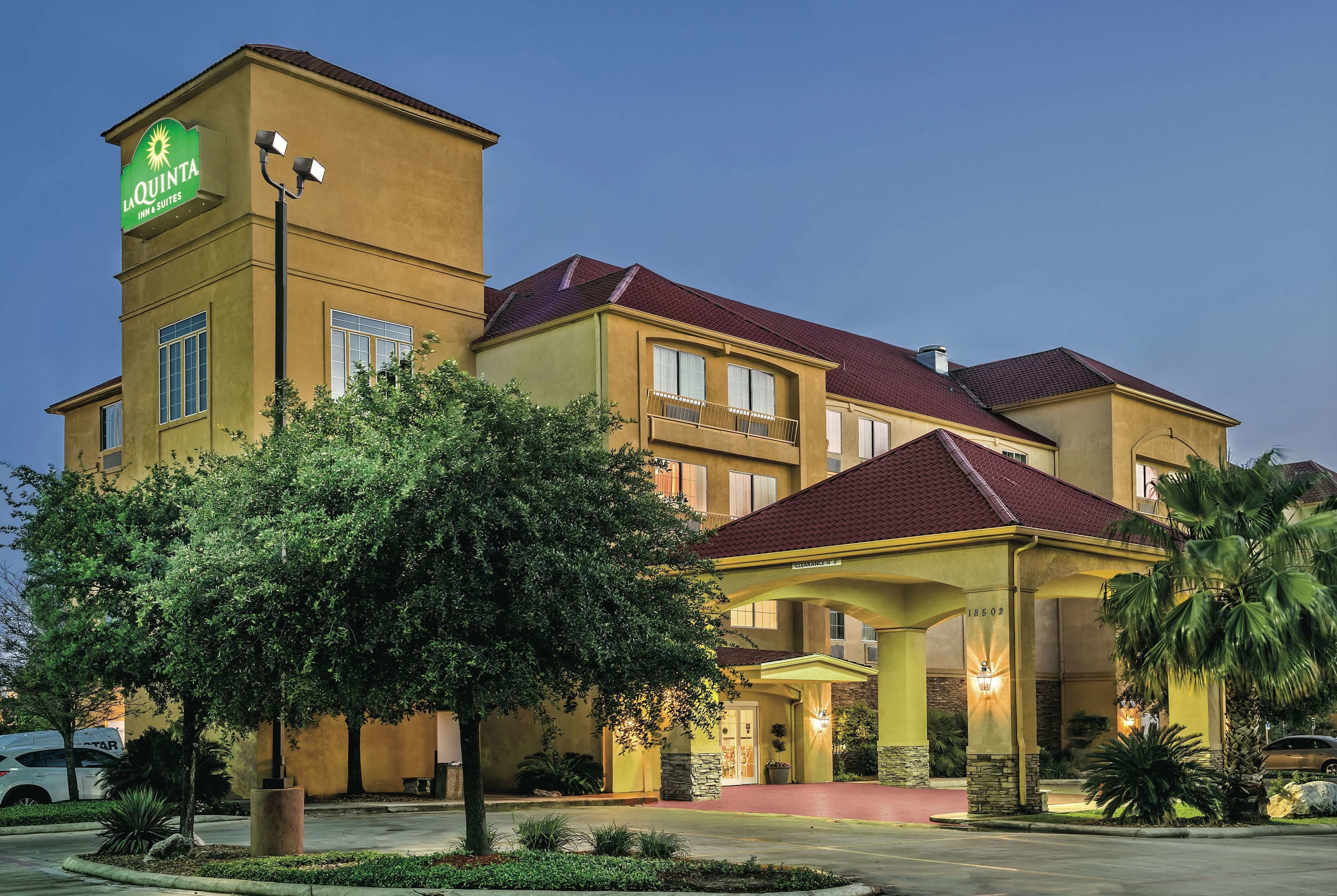 La Quinta Inn & Suites by Wyndham San Antonio N Stone Oak