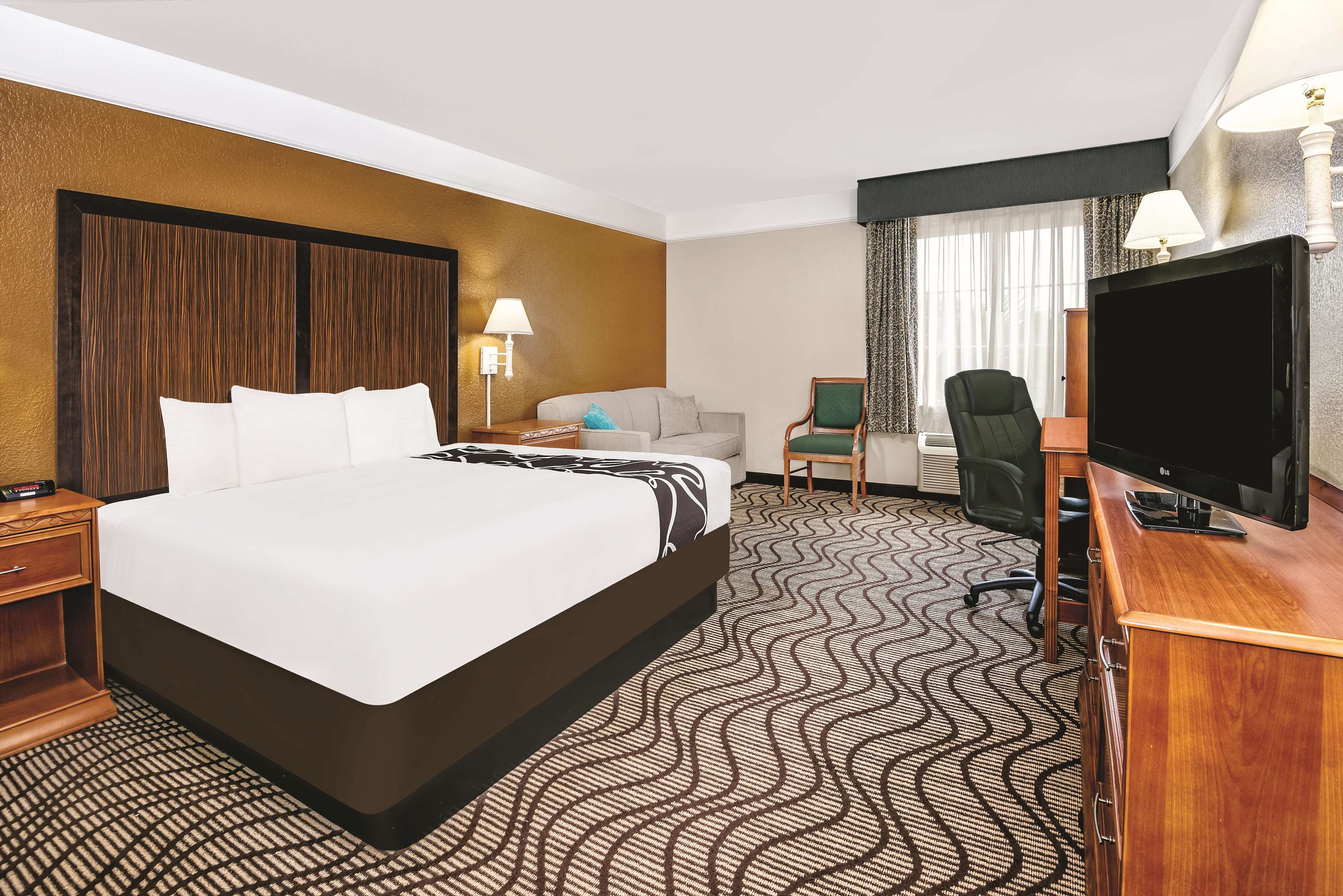 La Quinta Inn & Suites by Wyndham San Antonio N Stone Oak