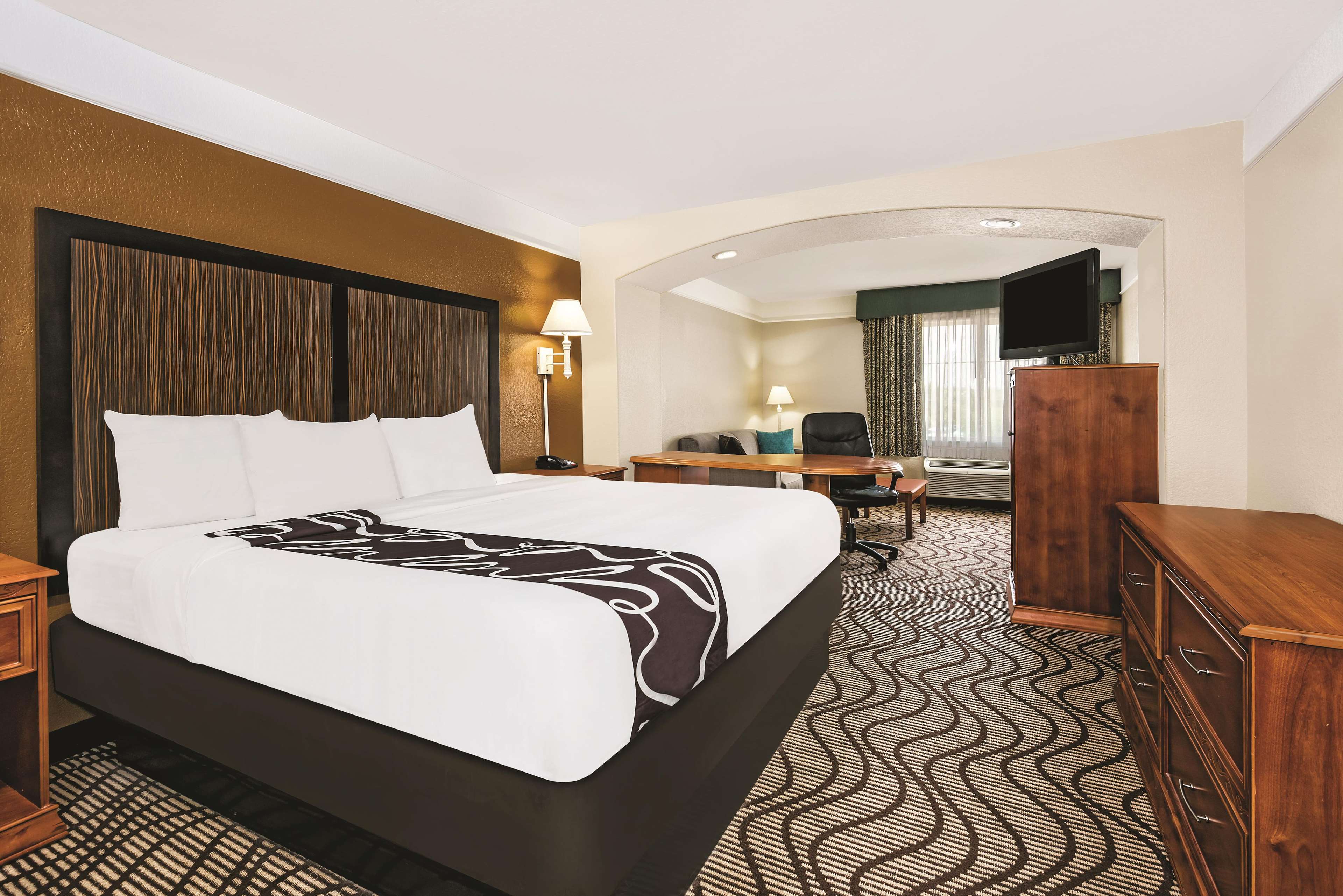 La Quinta Inn & Suites by Wyndham San Antonio N Stone Oak