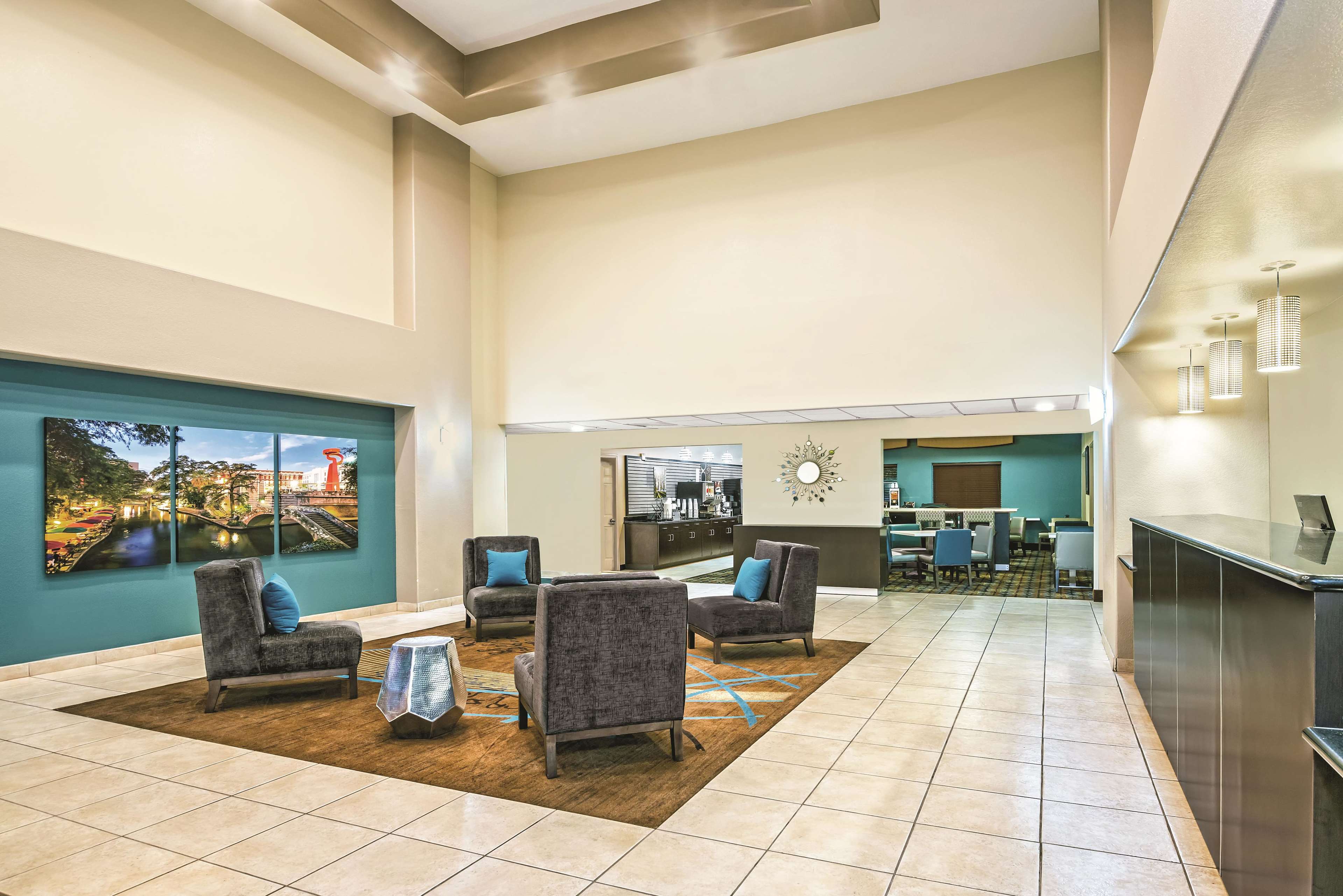 La Quinta Inn & Suites by Wyndham San Antonio N Stone Oak