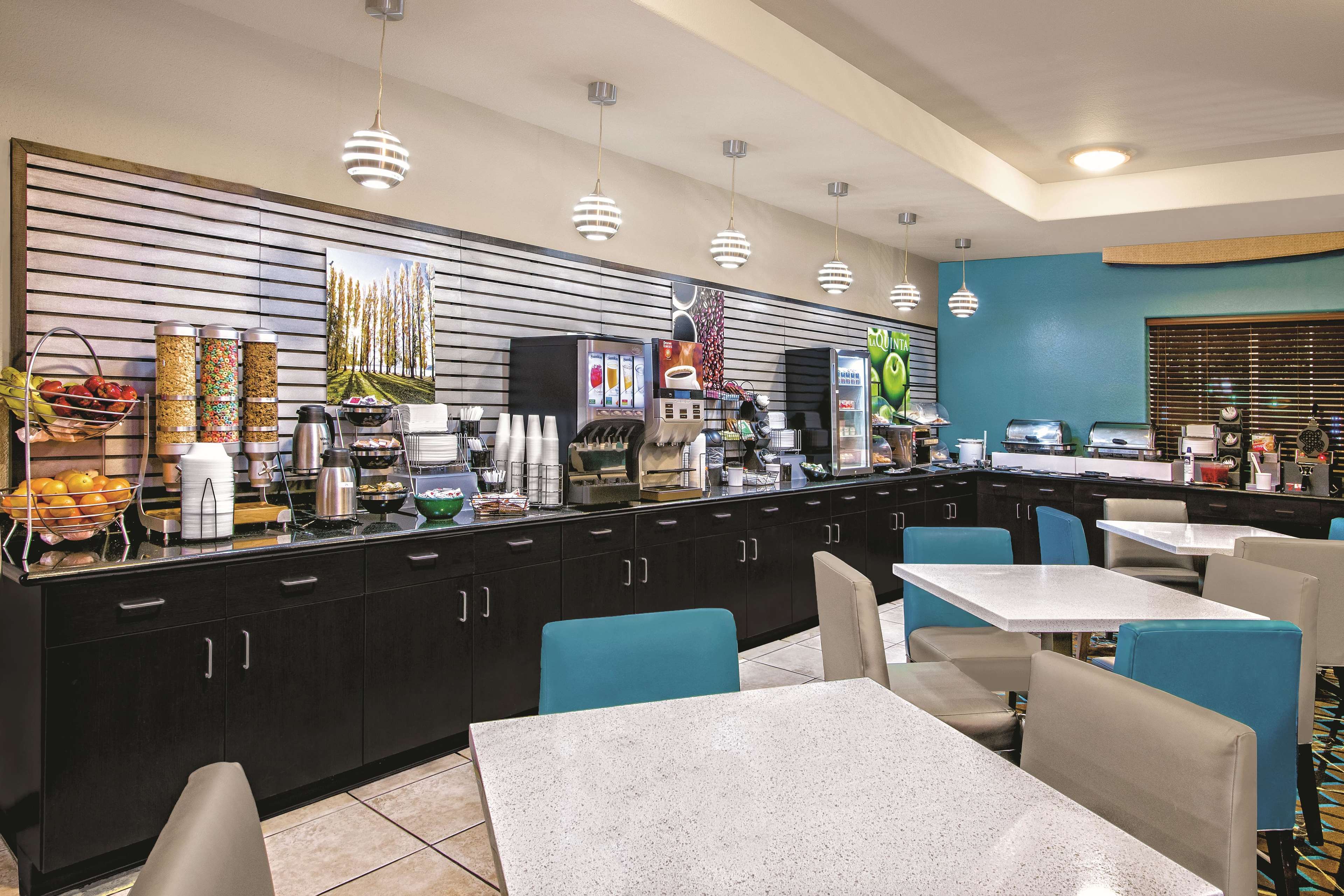 La Quinta Inn & Suites by Wyndham San Antonio N Stone Oak