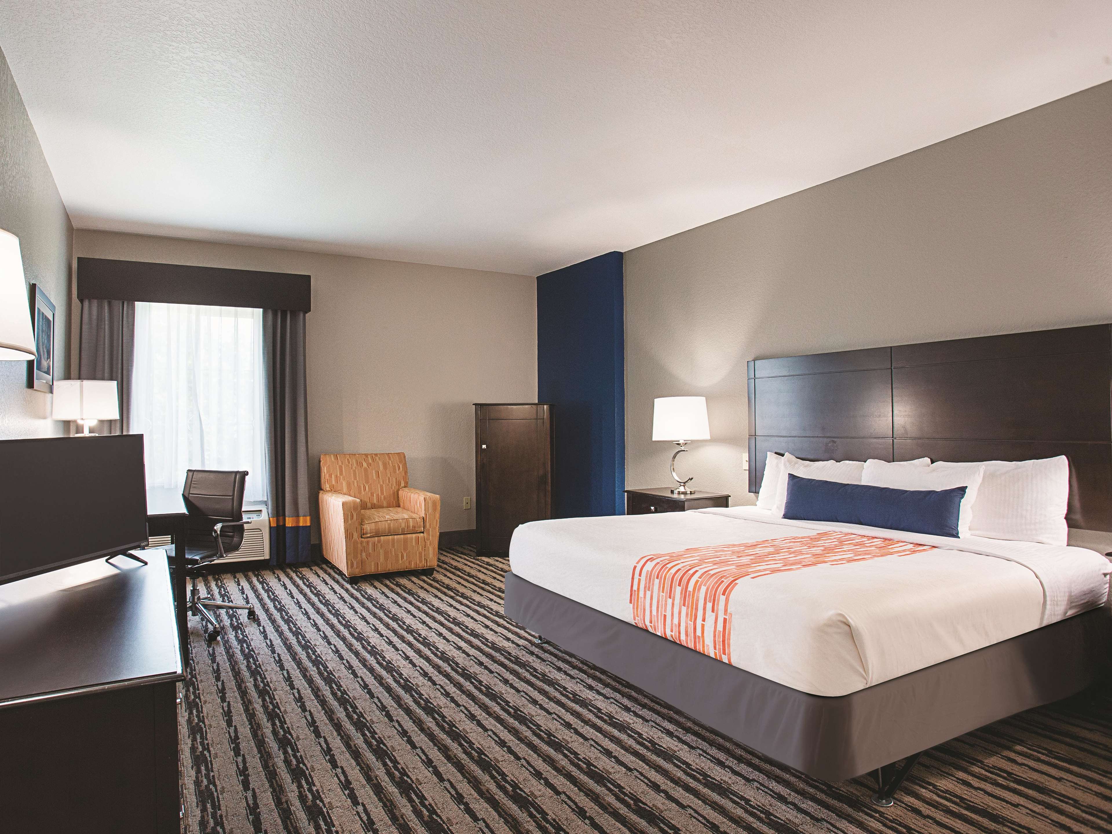 La Quinta Inn & Suites by Wyndham San Antonio Northwest
