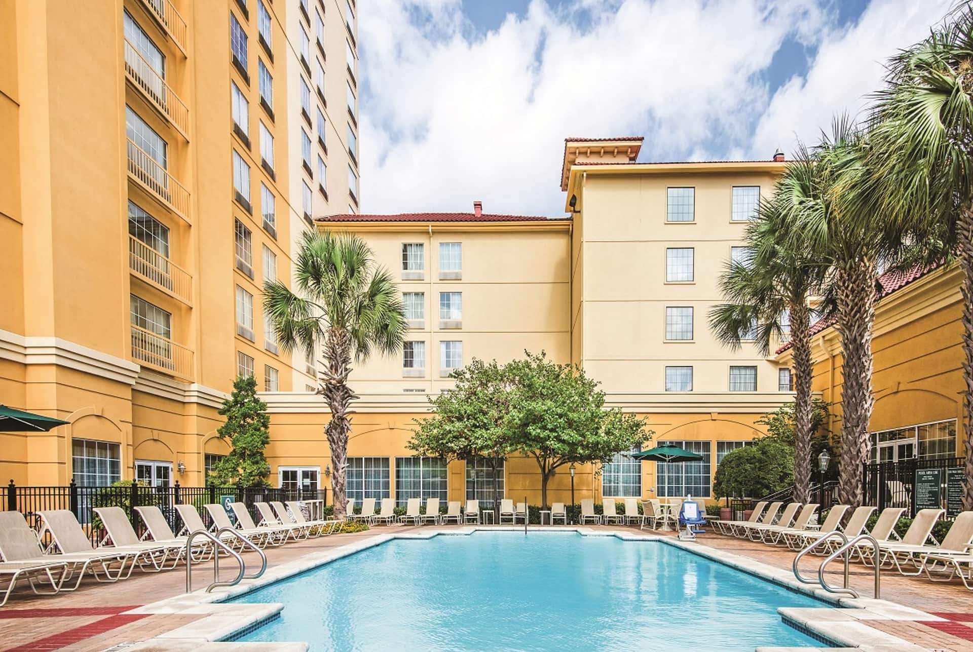 La Quinta Inn & Suites by Wyndham San Antonio Riverwalk