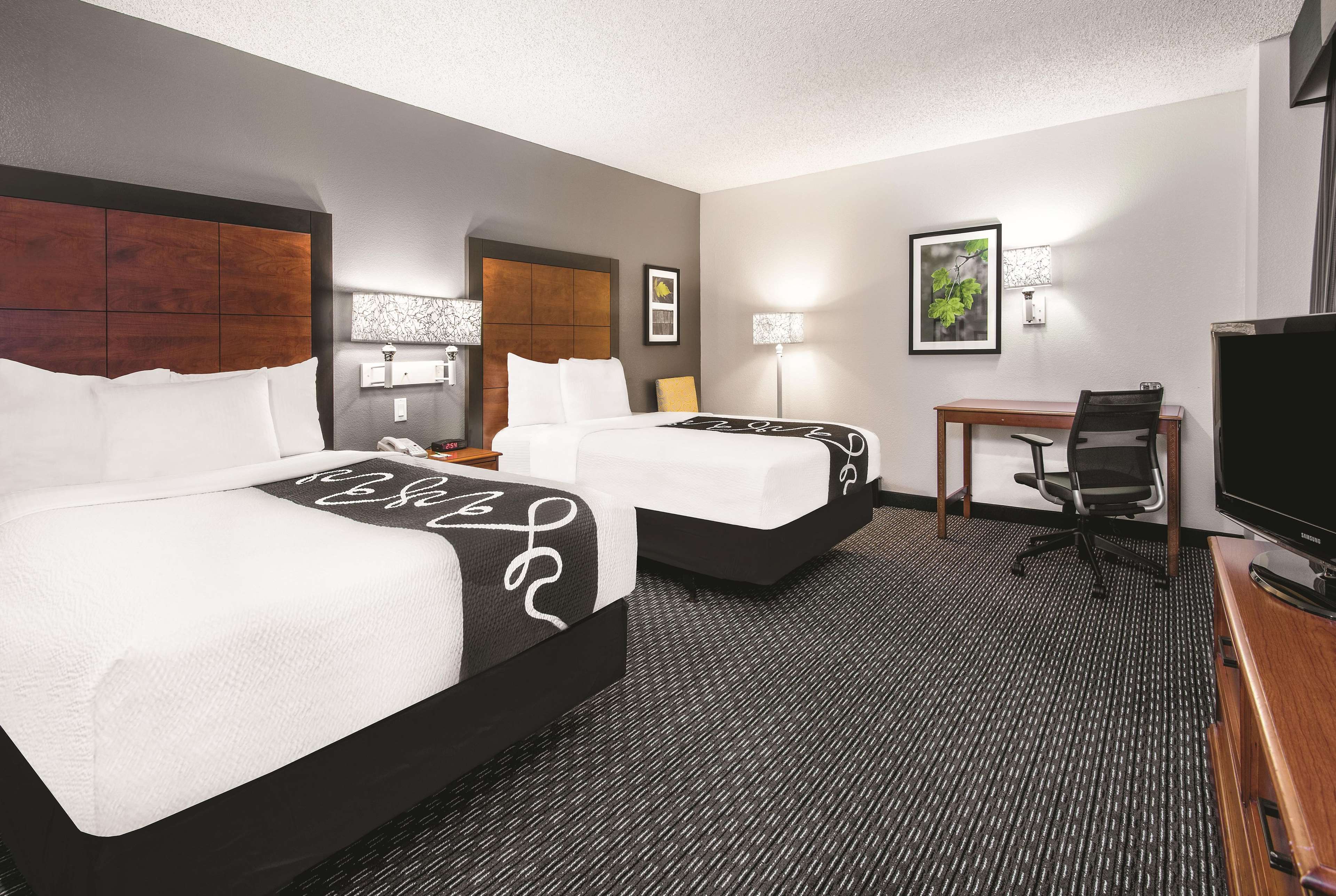 La Quinta Inn & Suites by Wyndham San Antonio Riverwalk