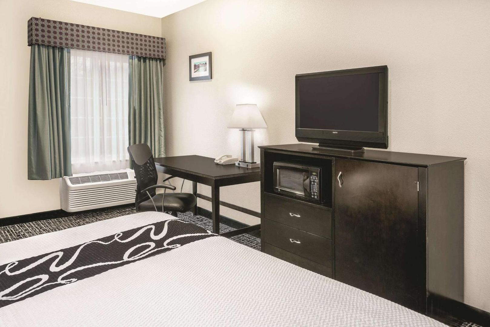 Spark by Hilton San Antonio Dominion