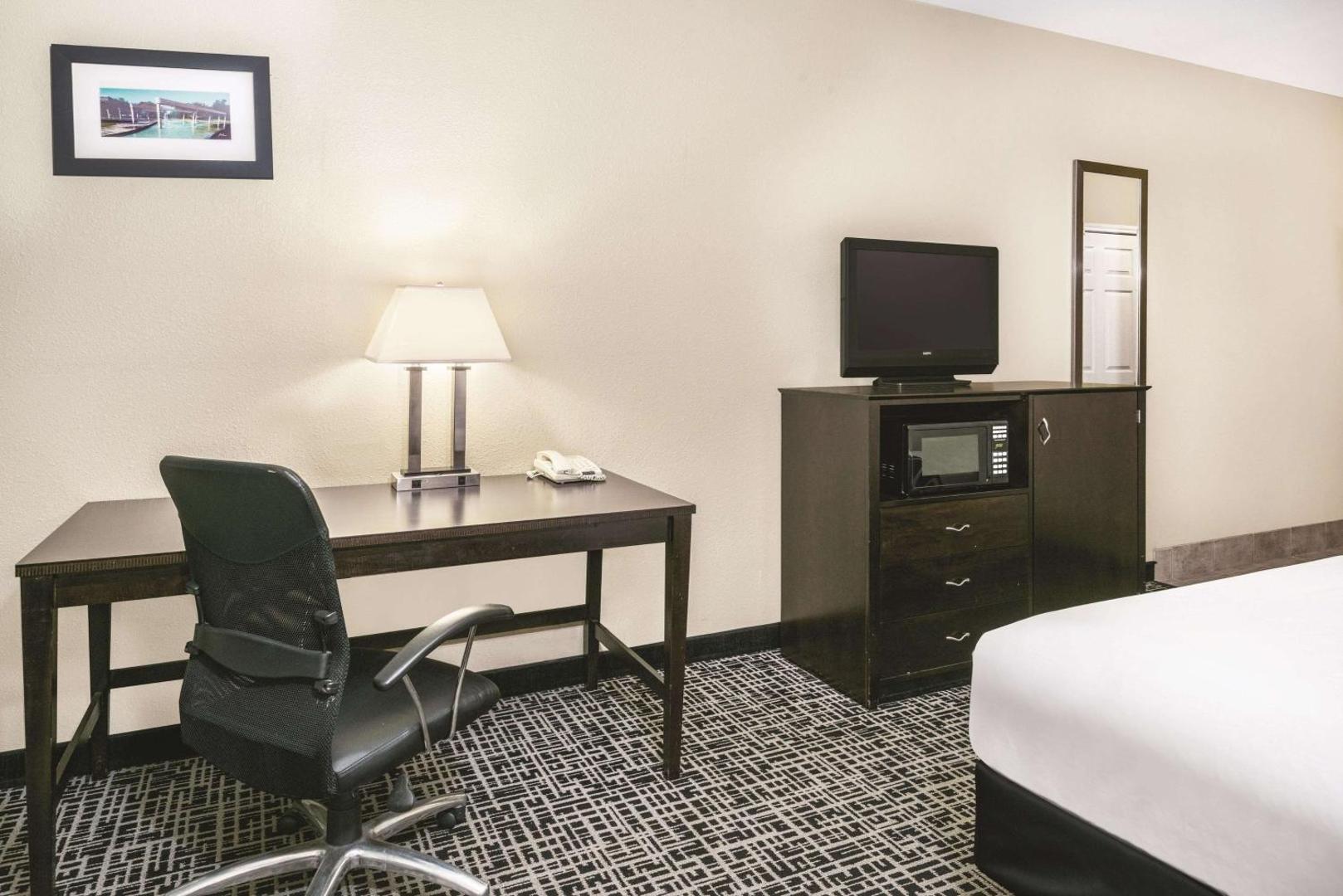 Spark by Hilton San Antonio Dominion