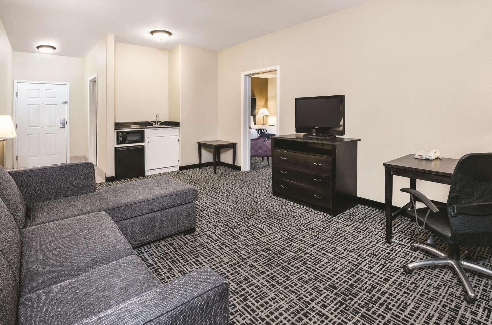 Spark by Hilton San Antonio Dominion