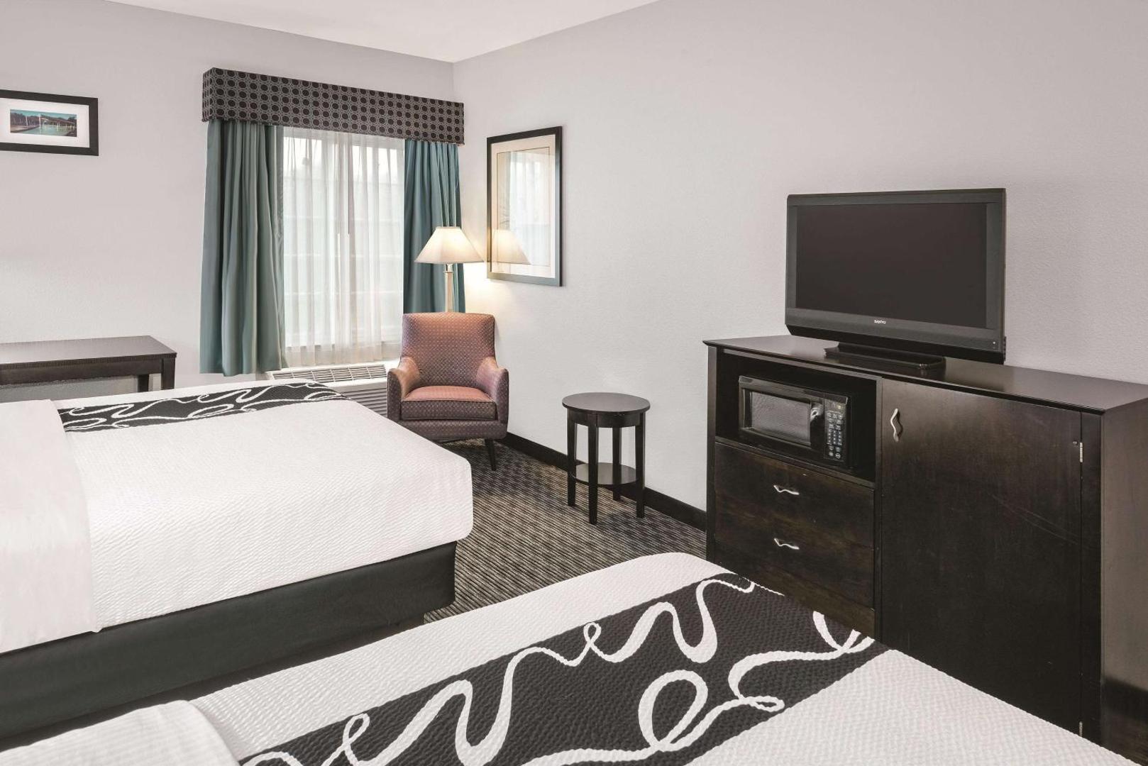 Spark by Hilton San Antonio Dominion