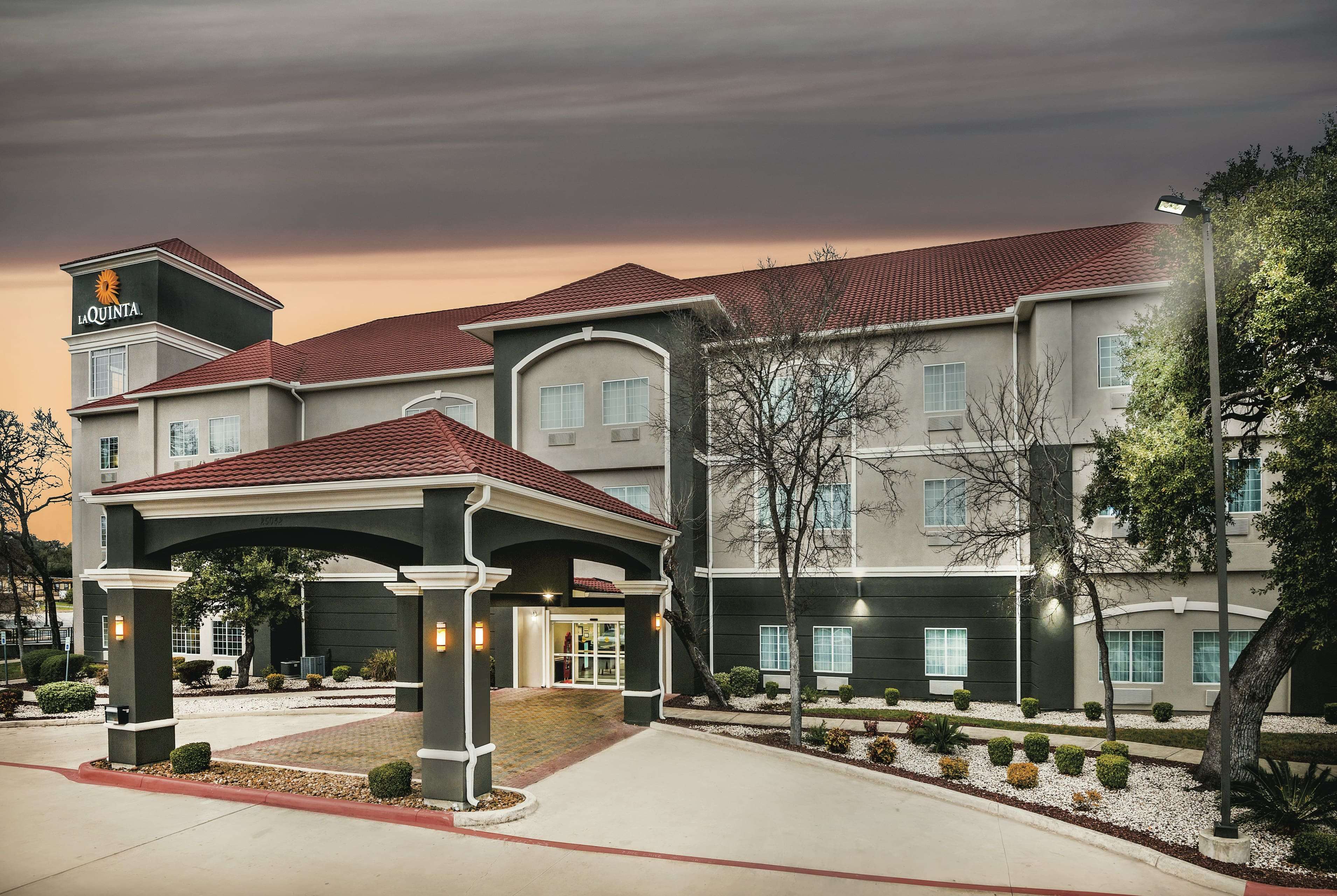 Spark by Hilton San Antonio Dominion