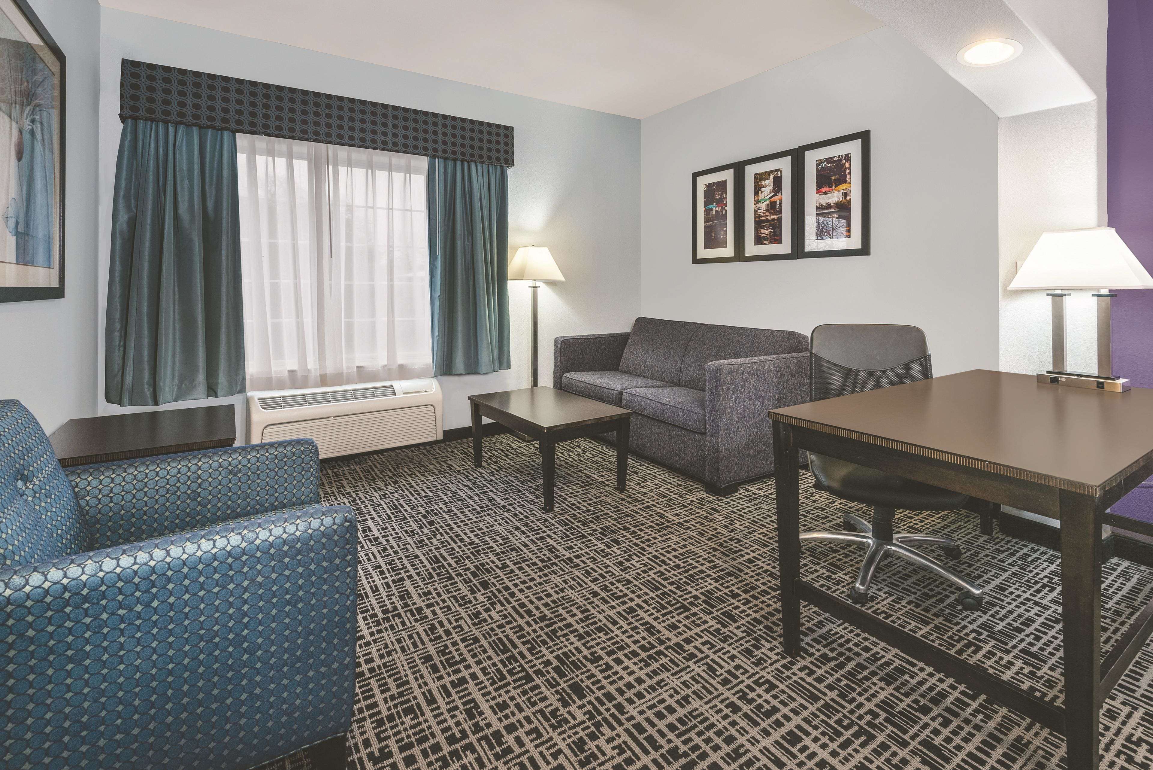 Spark by Hilton San Antonio Dominion