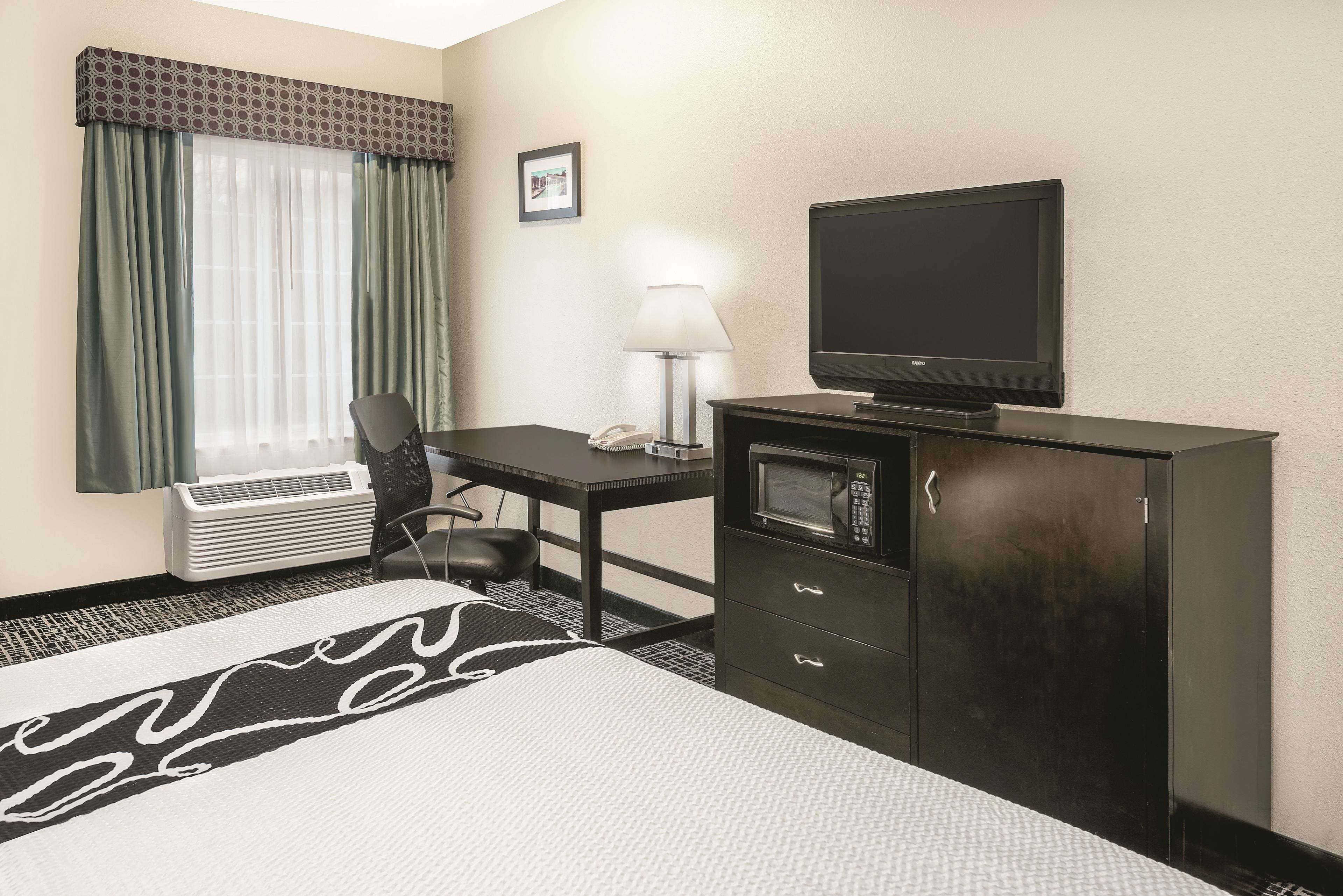 Spark by Hilton San Antonio Dominion