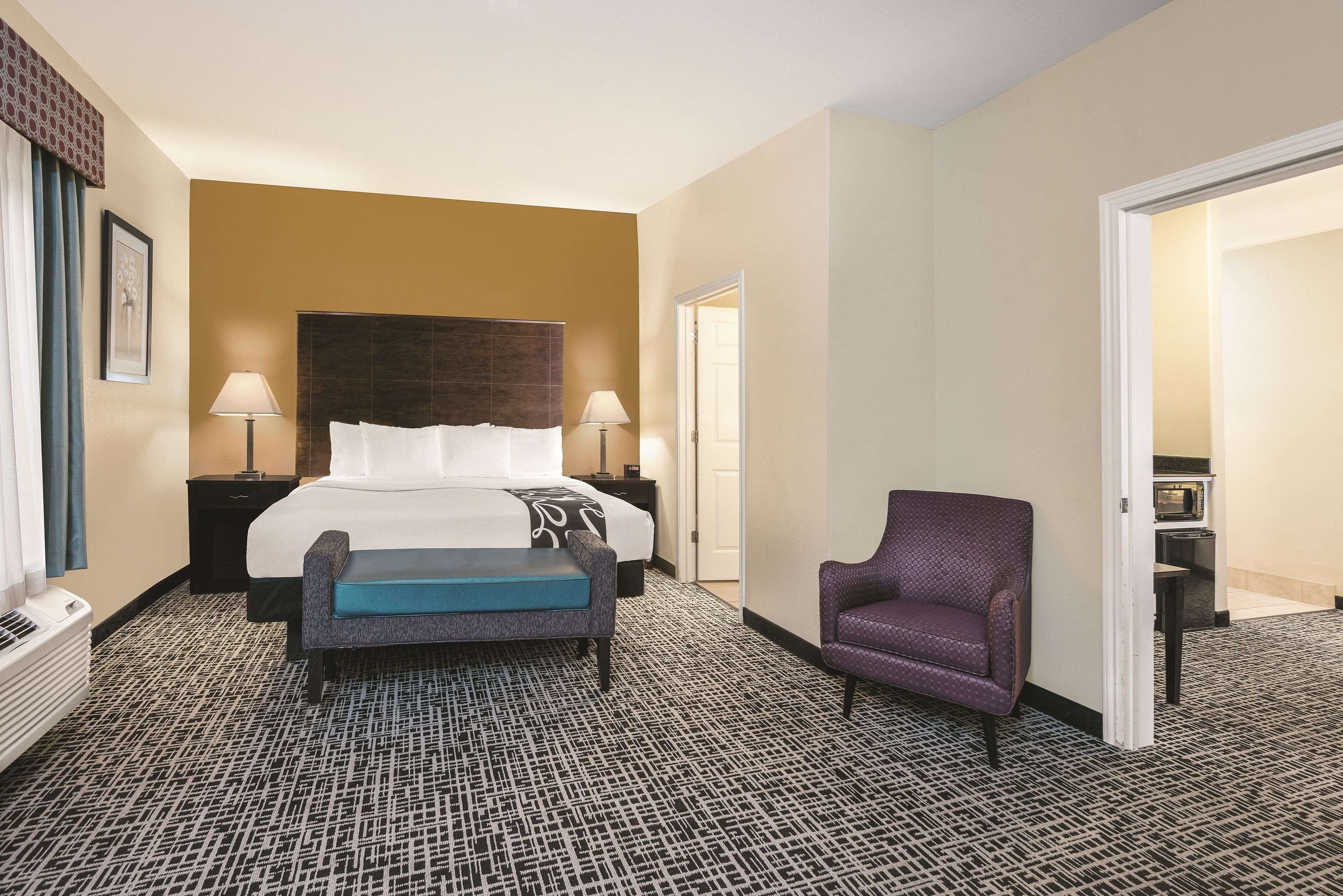 Spark by Hilton San Antonio Dominion