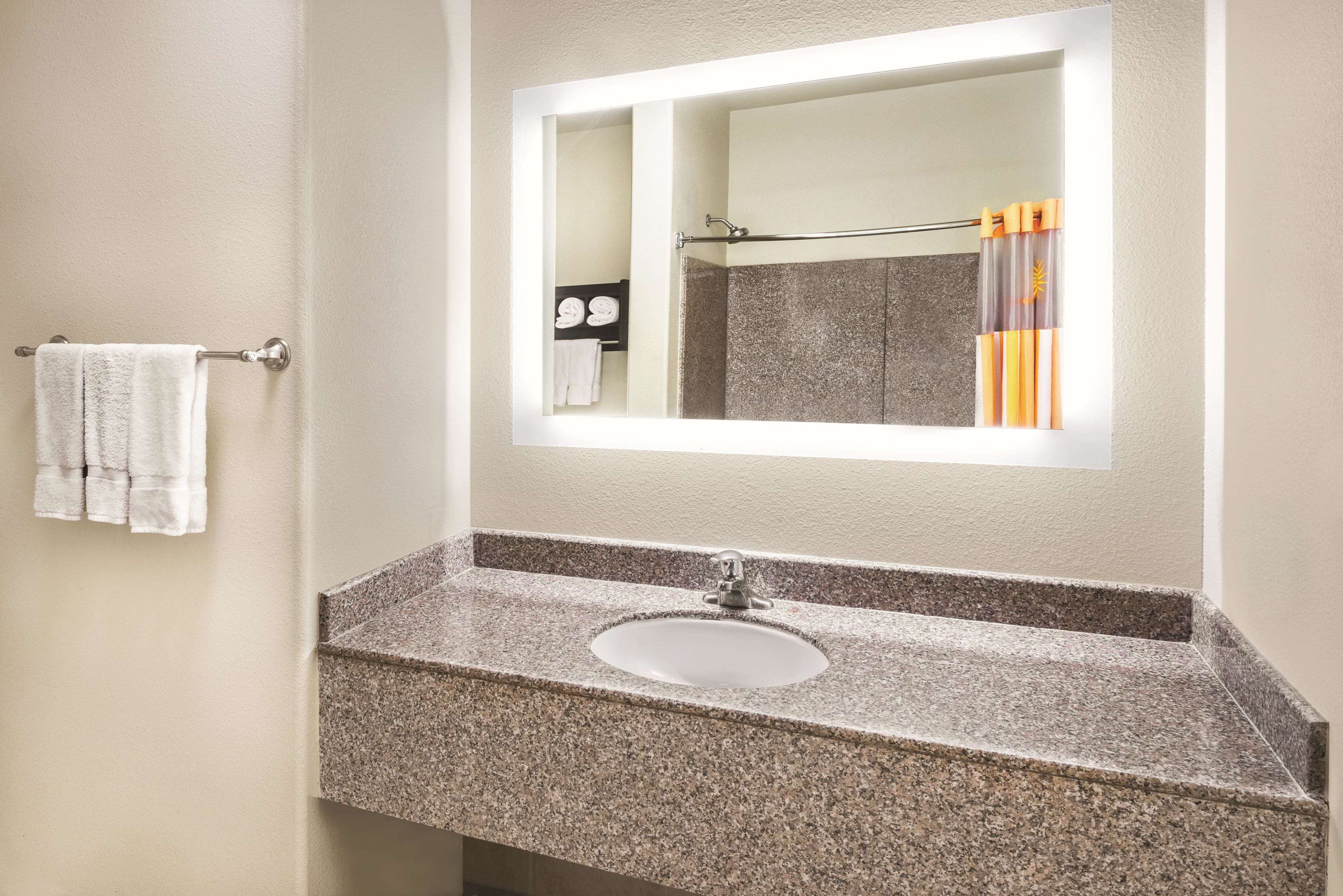 Spark by Hilton San Antonio Dominion