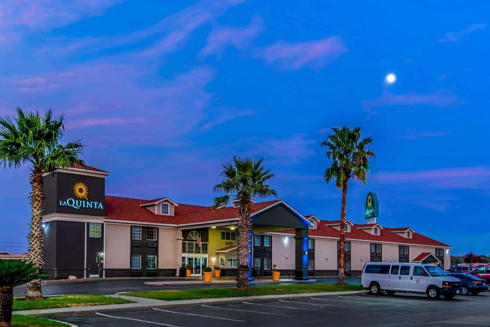 La Quinta Inn by Wyndham San Antonio Brooks City Base