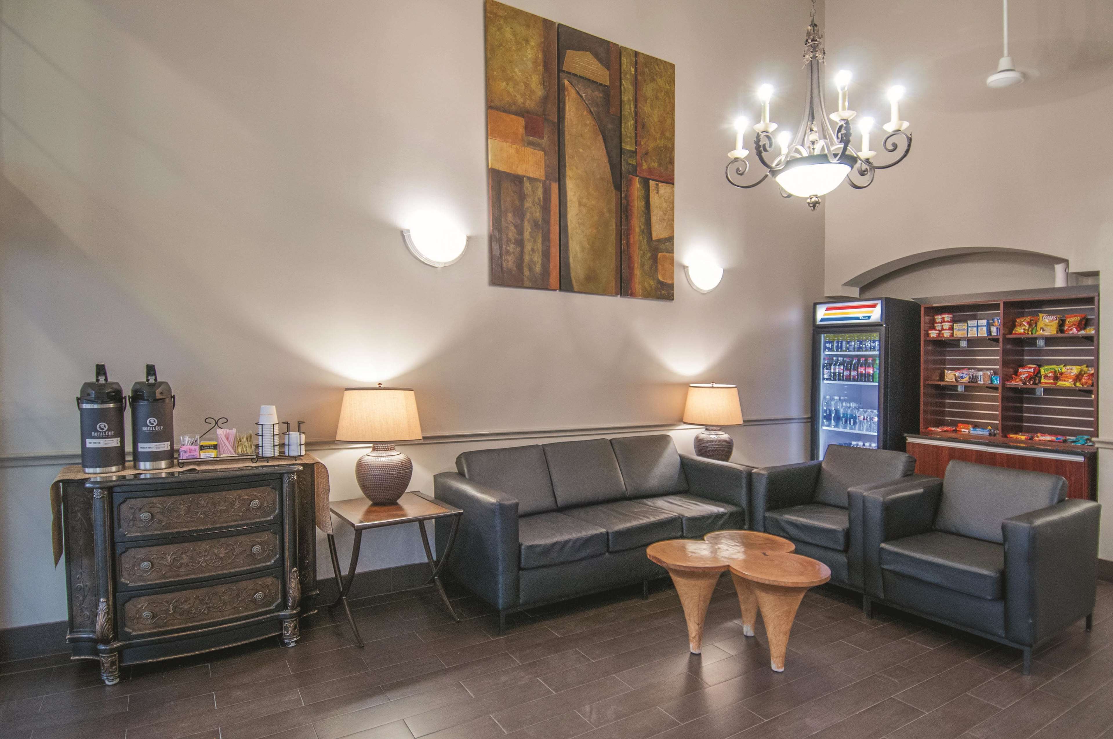 La Quinta Inn by Wyndham San Antonio Brooks City Base