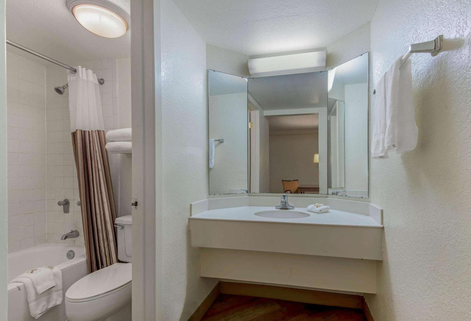 La Quinta Inn San Antonio I-35 N at Rittiman Road