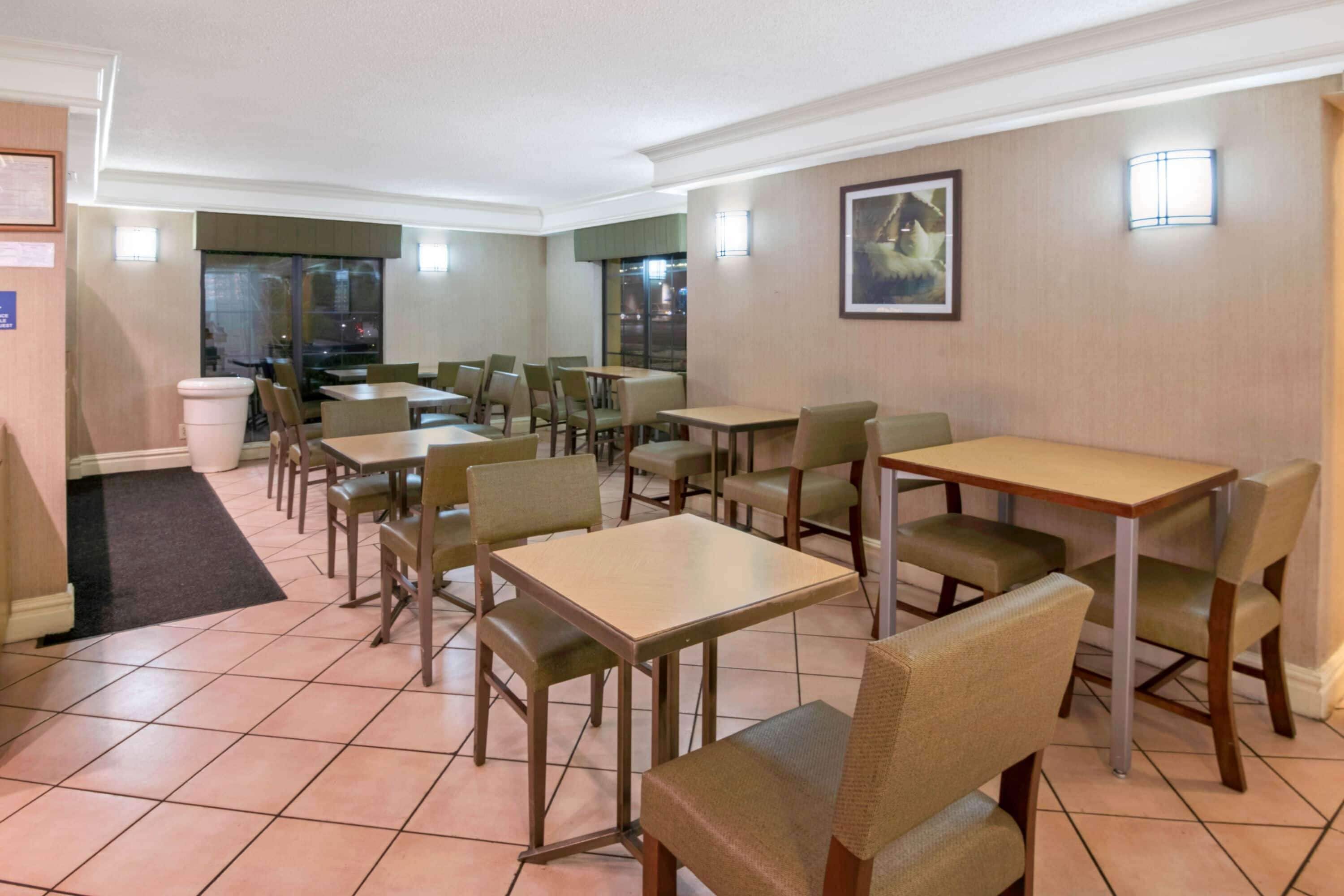 La Quinta Inn by Wyndham San Antonio Market Square