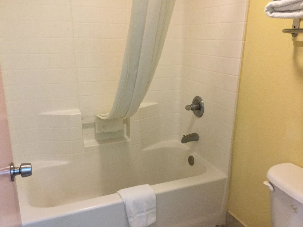 Luxury Inn & Suites Seaworld