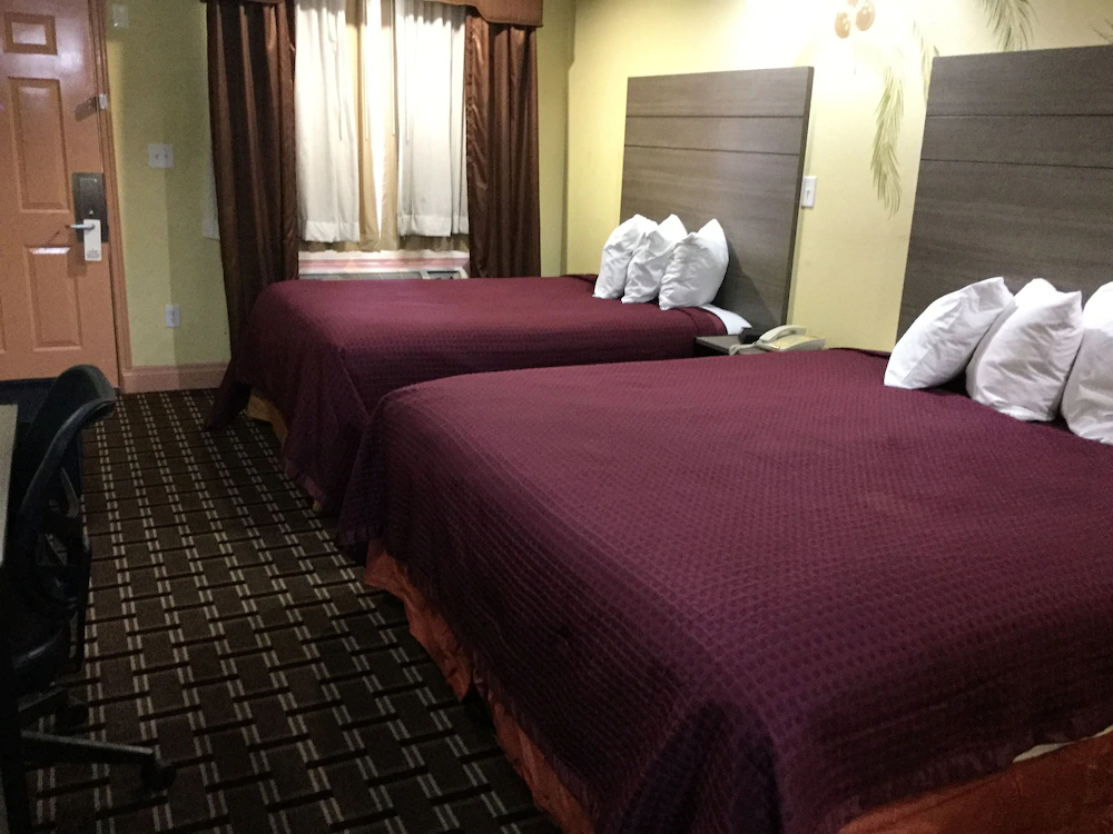 Luxury Inn & Suites Seaworld