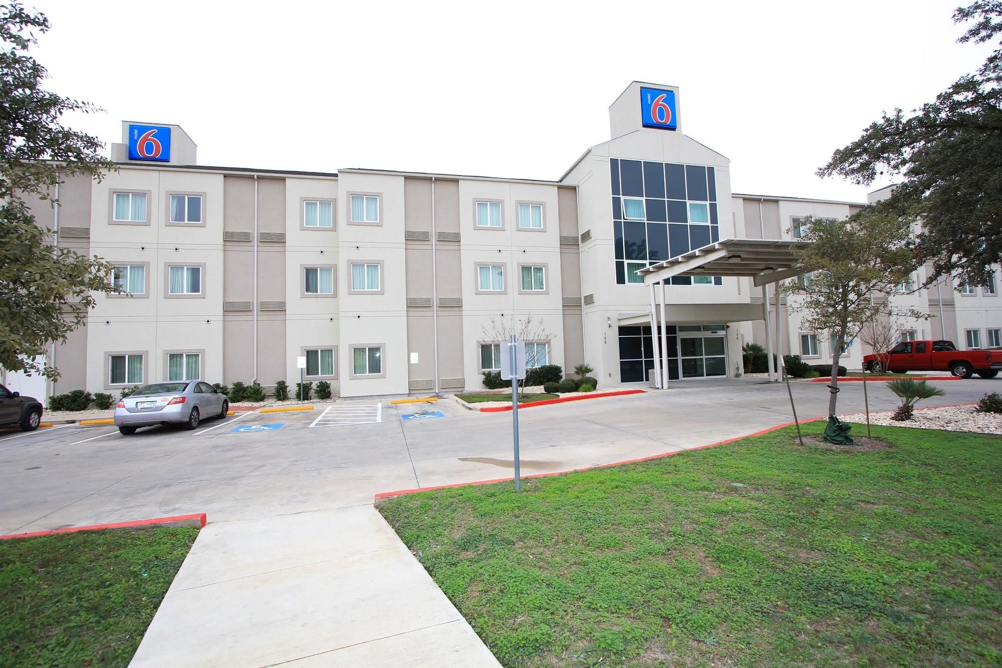Baymont by Wyndham San Antonio Airport
